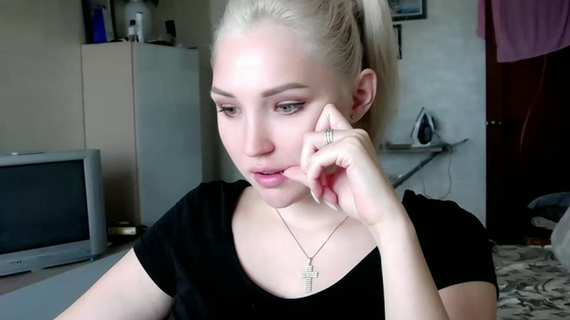 Gallery image thumbnail from Ashley_cutie_'s myfreecams stream on, 08/18/2023, 06:52 image 8 of 20
