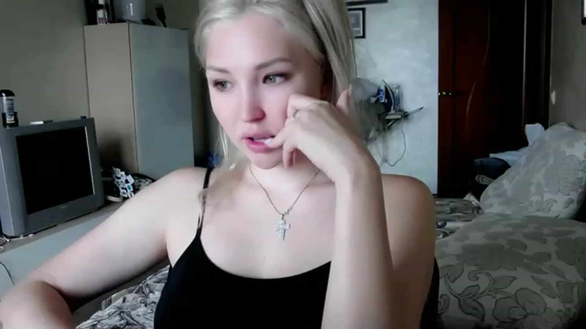 Gallery image thumbnail from Ashley_cutie_'s myfreecams stream on, 08/21/2023, 06:26 image 4 of 20
