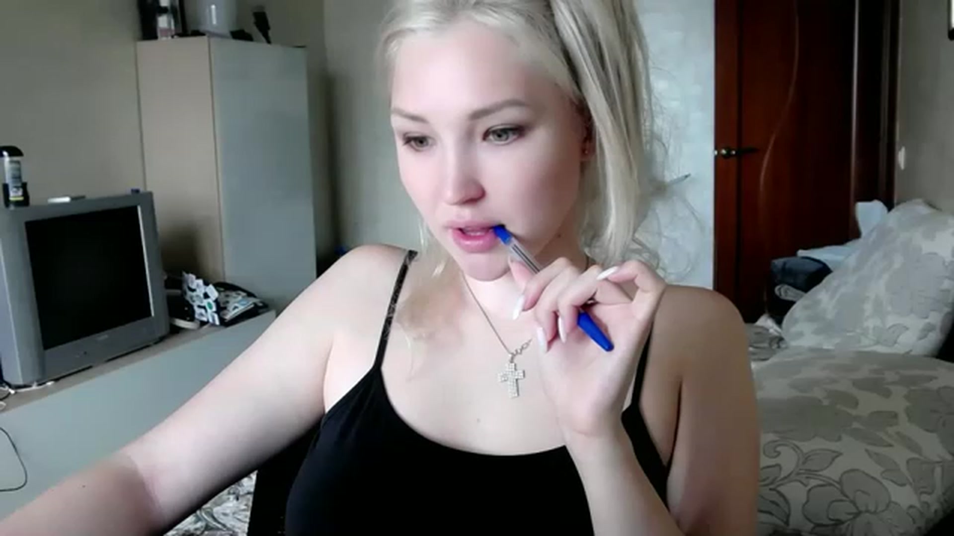 Gallery image thumbnail from Ashley_cutie_'s myfreecams stream on, 08/21/2023, 06:26 image 5 of 20