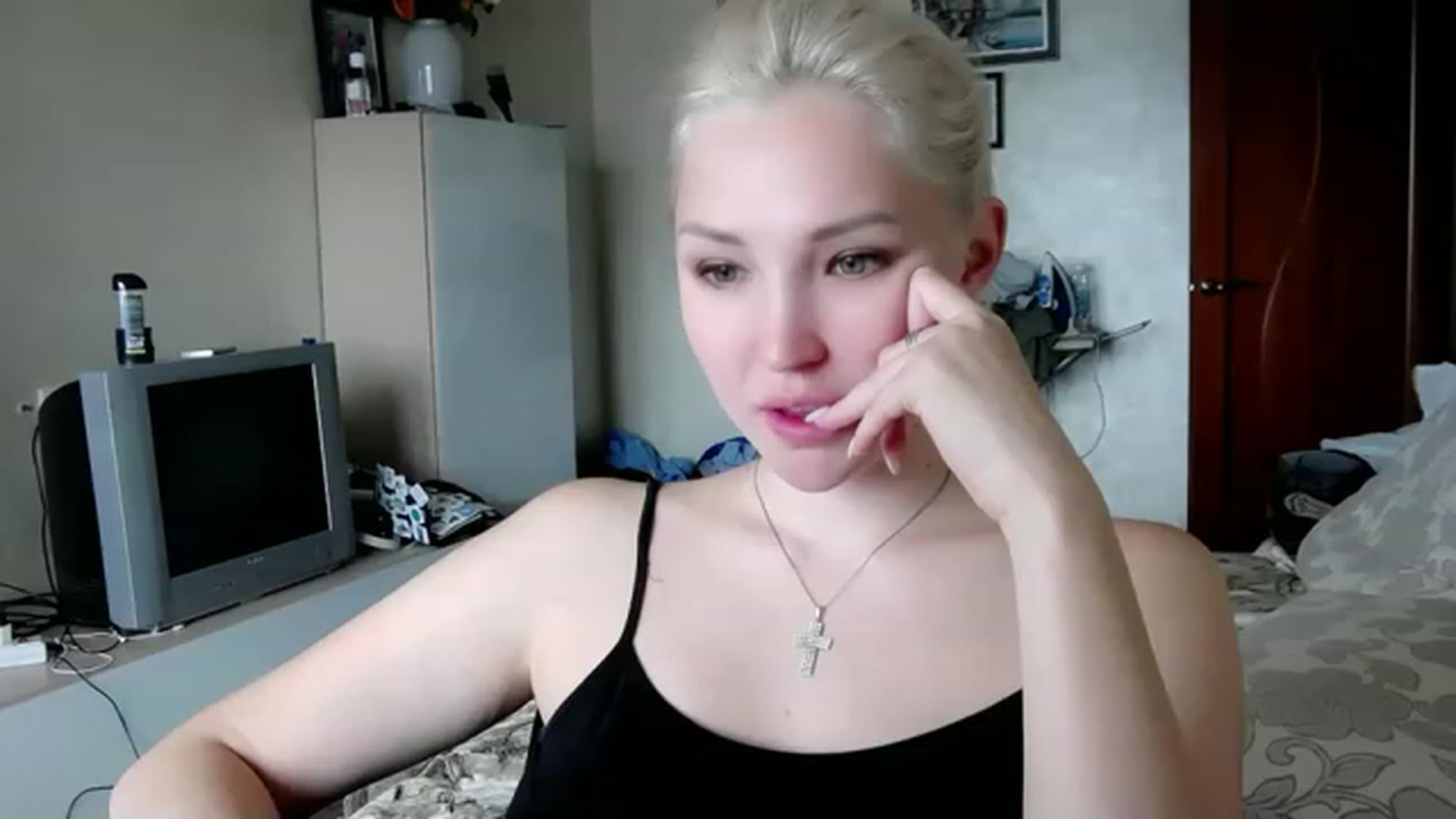Gallery image thumbnail from Ashley_cutie_'s myfreecams stream on, 08/21/2023, 07:21 image 6 of 20