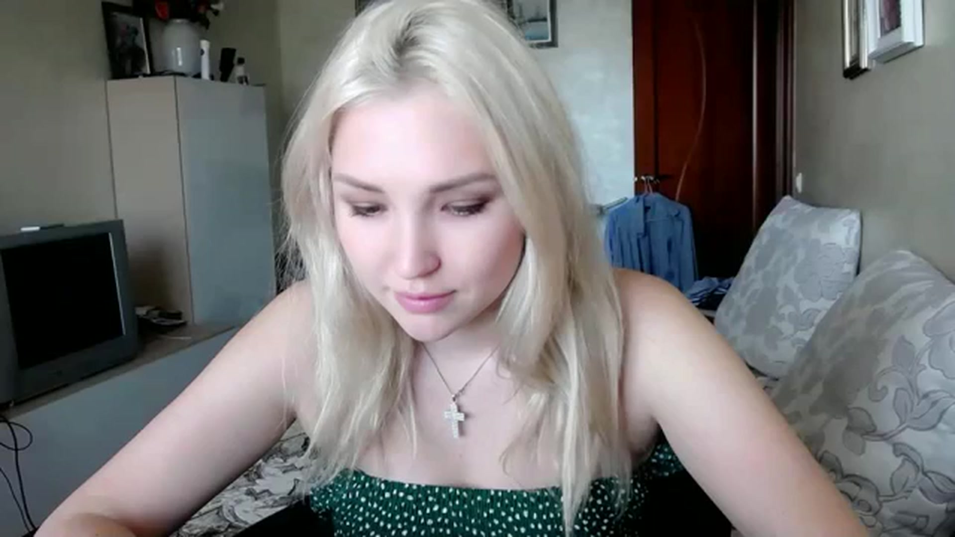 Gallery image thumbnail from Ashley_cutie_'s myfreecams stream on, 08/30/2023, 07:01 image 2 of 20