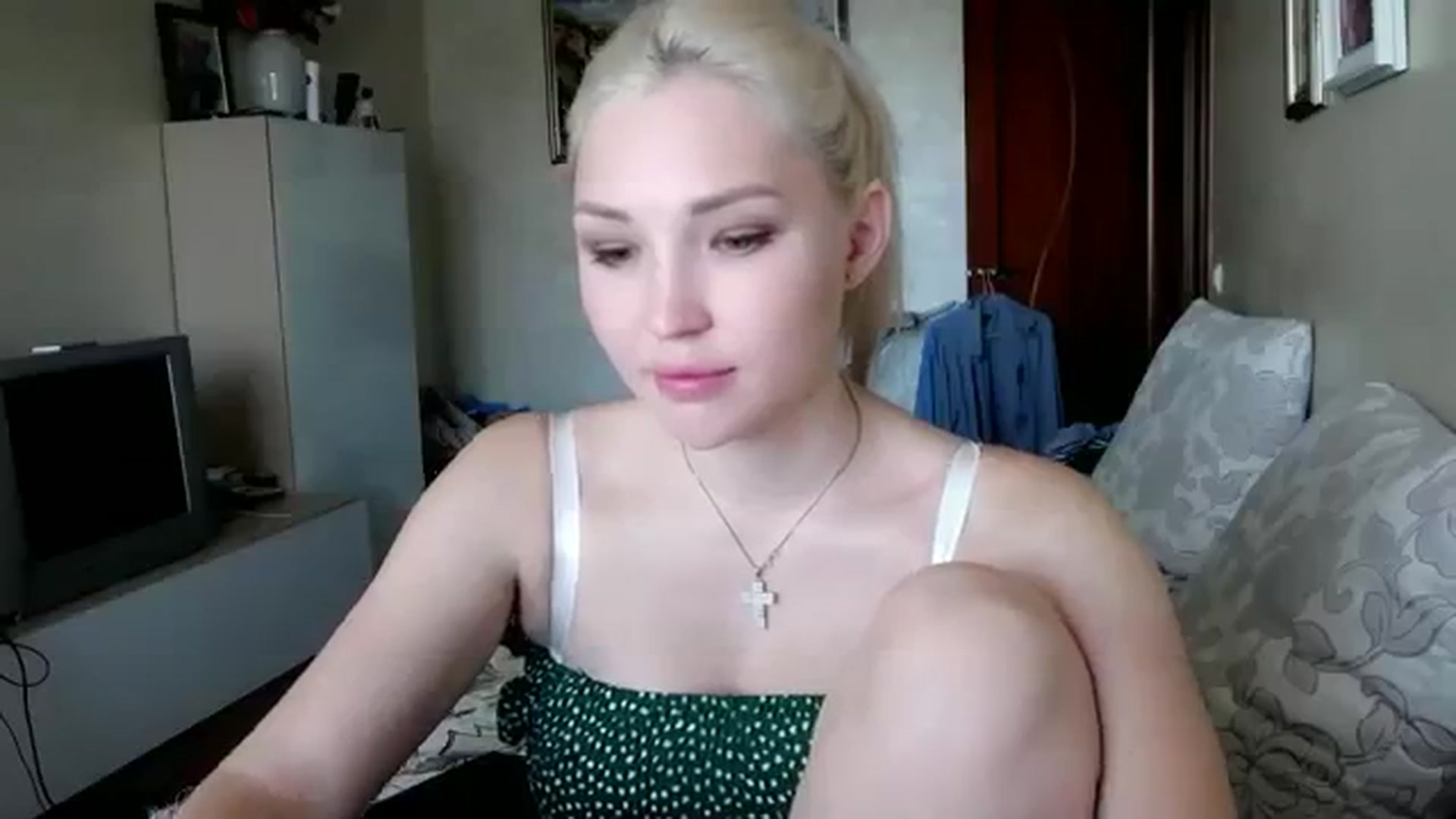 Gallery image thumbnail from Ashley_cutie_'s myfreecams stream on, 08/30/2023, 07:01 image 8 of 20