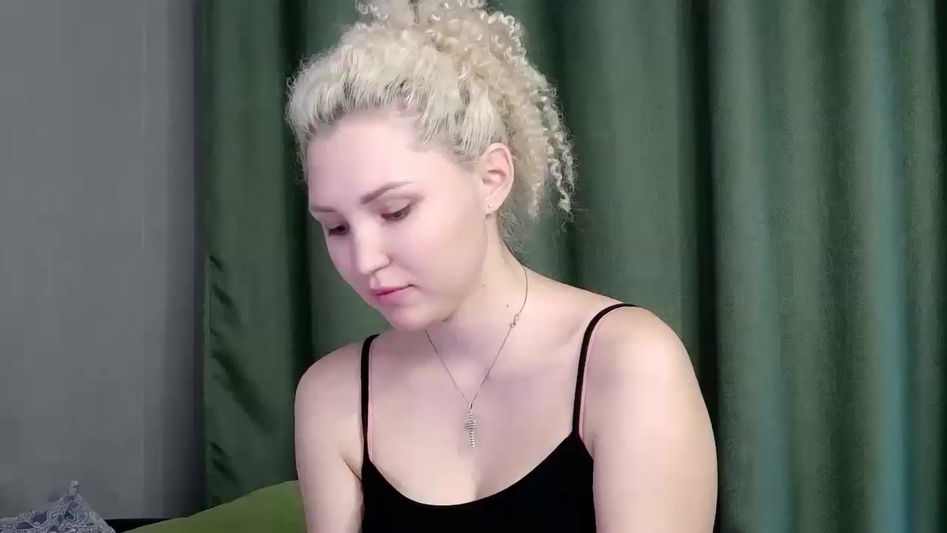 Gallery image thumbnail from Ashley_cutie_'s myfreecams stream on, 09/14/2023, 07:42 image 11 of 20