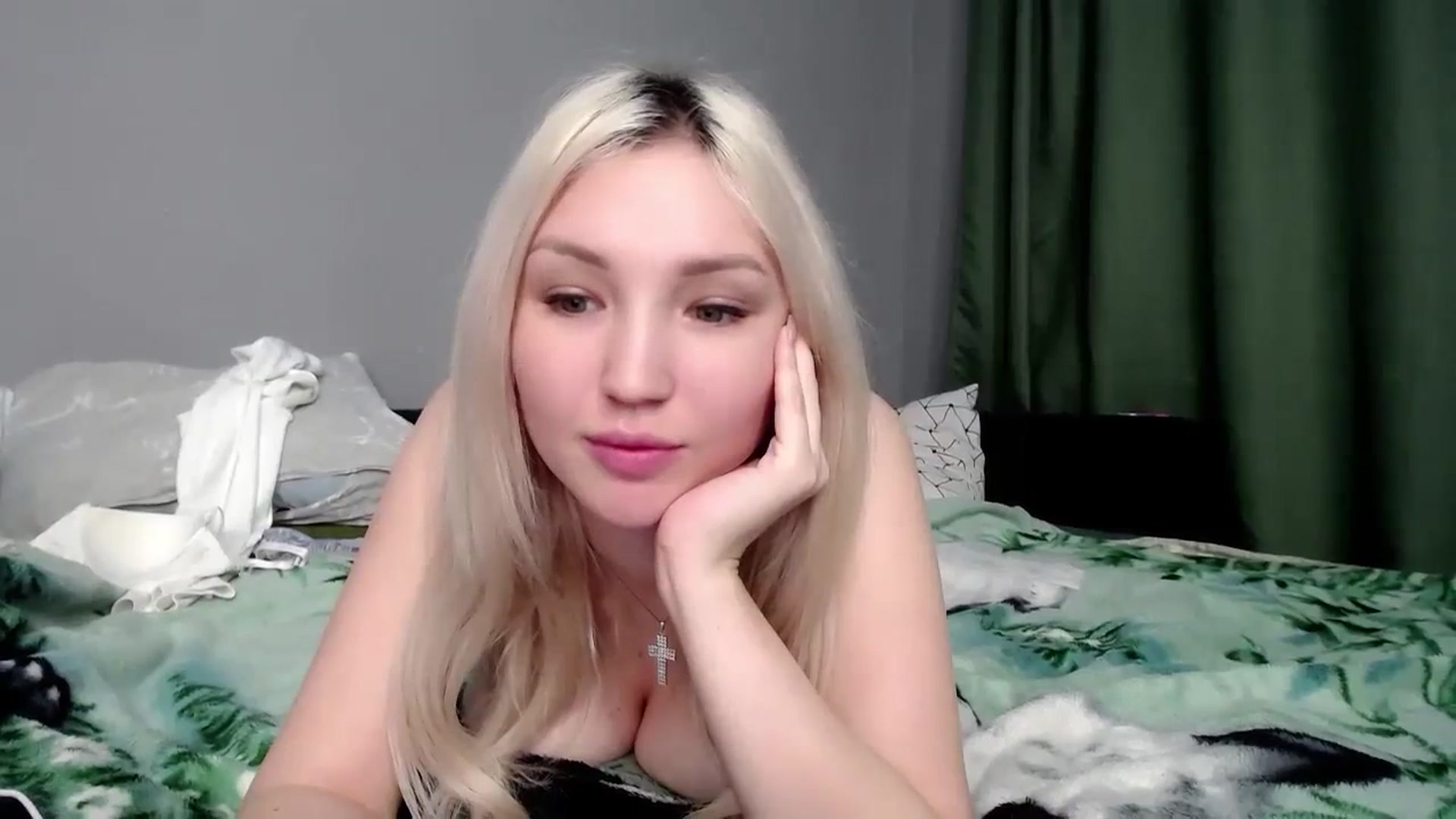 Gallery image thumbnail from Ashley_cutie_'s myfreecams stream on, 10/18/2023, 09:36 image 11 of 20