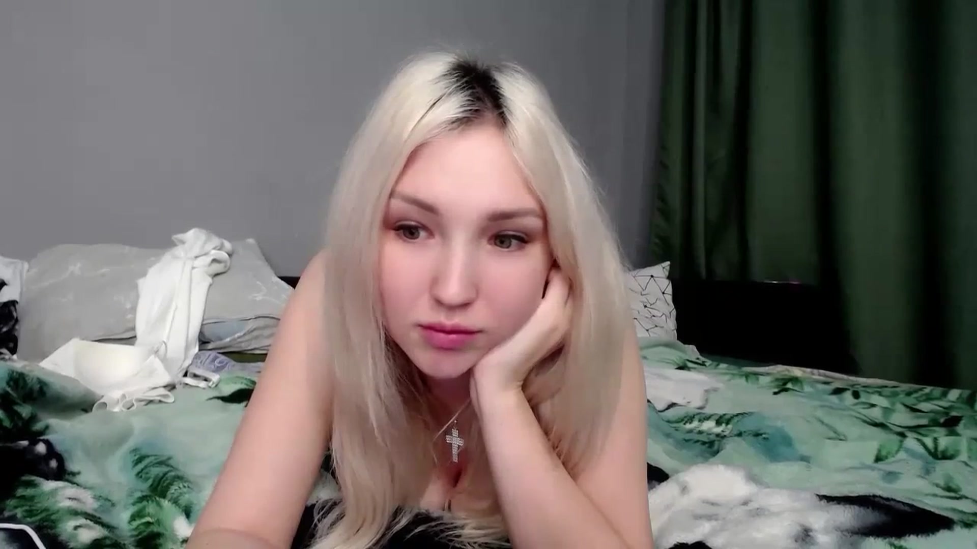 Gallery image thumbnail from Ashley_cutie_'s myfreecams stream on, 10/18/2023, 09:36 image 16 of 20