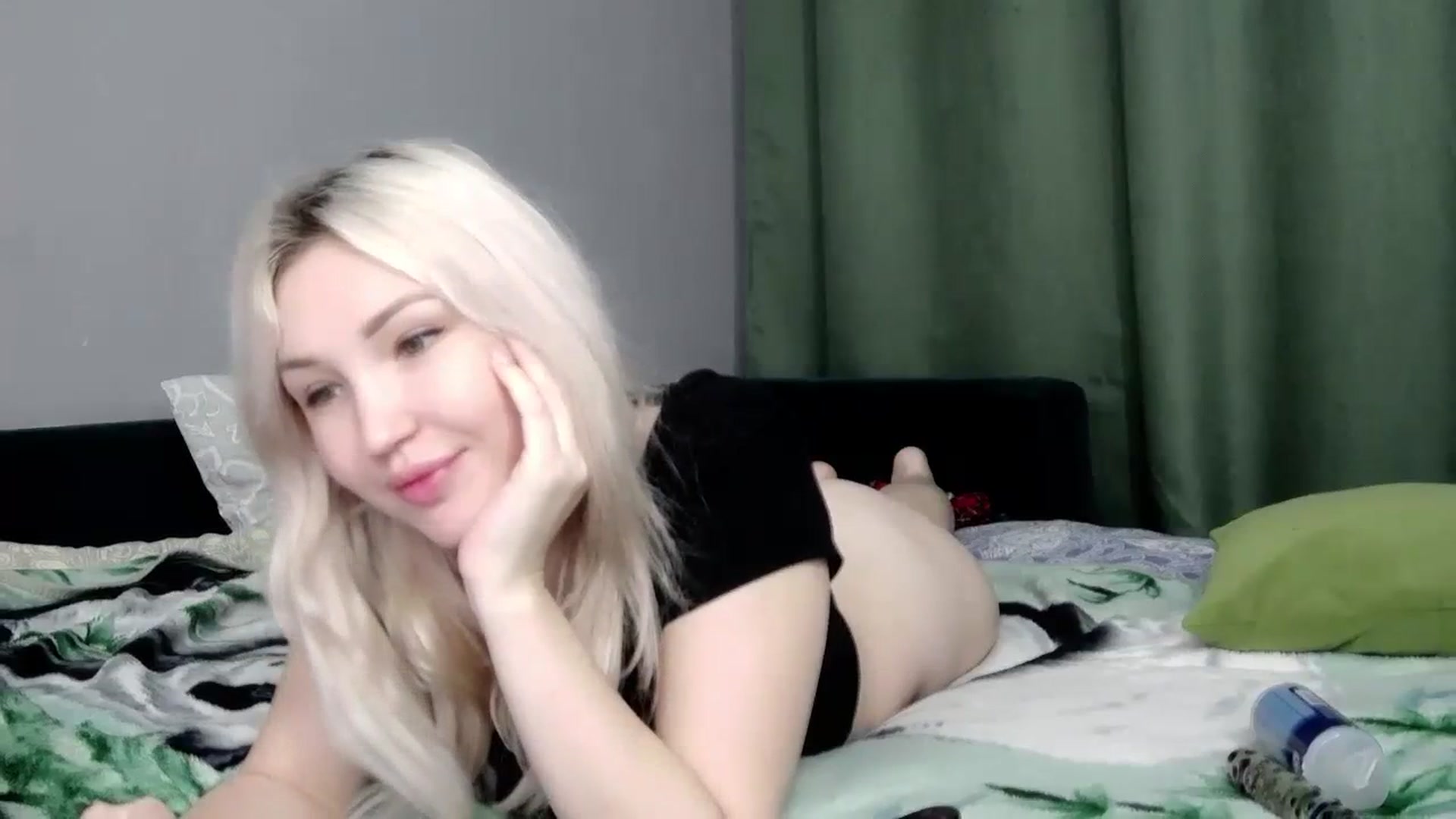 Gallery image thumbnail from Ashley_cutie_'s myfreecams stream on, 11/01/2023, 10:01 image 4 of 20