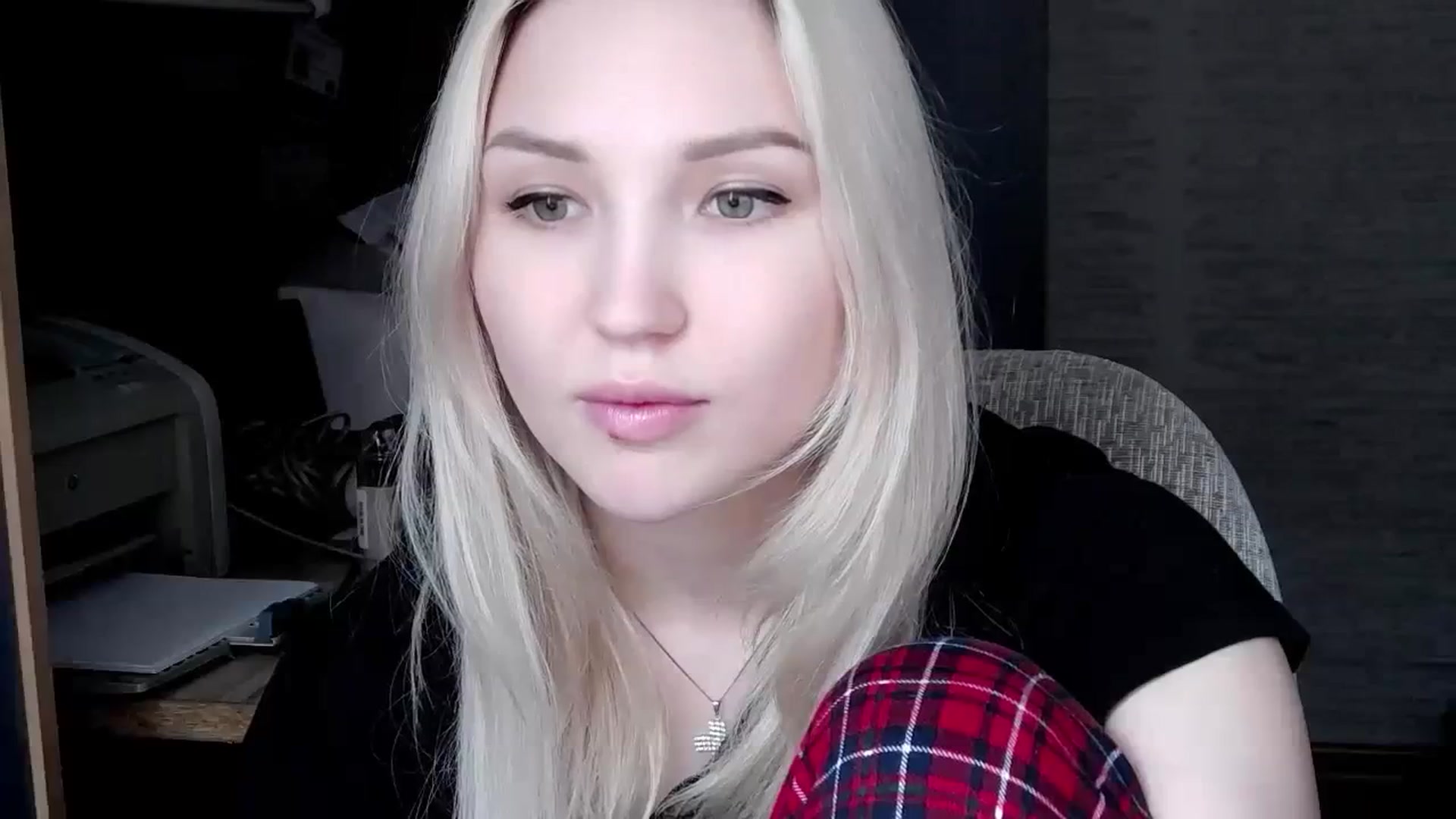 Gallery image thumbnail from Ashley_cutie_'s myfreecams stream on, 11/08/2023, 08:40 image 2 of 20