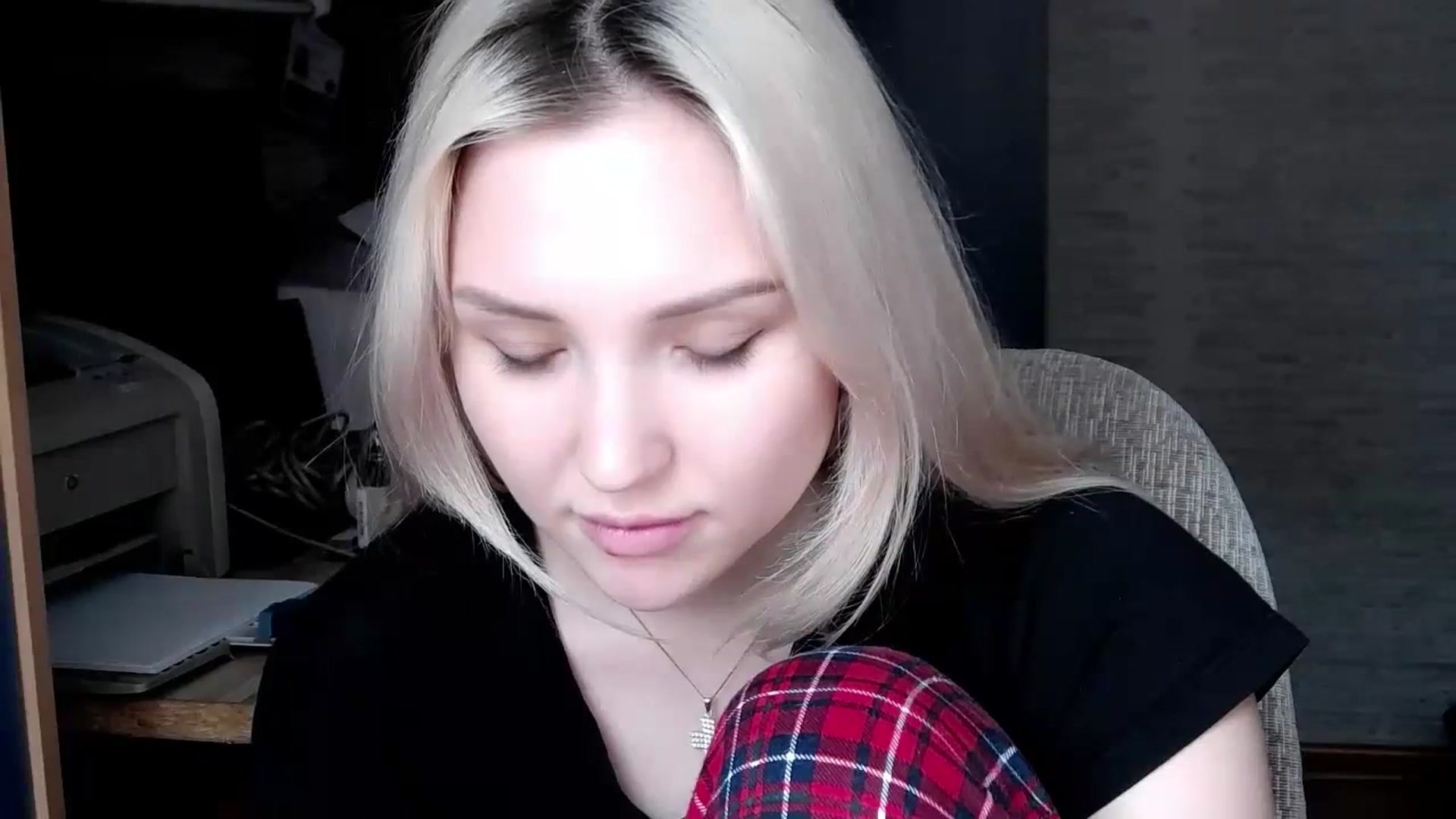 Gallery image thumbnail from Ashley_cutie_'s myfreecams stream on, 11/08/2023, 08:40 image 4 of 20