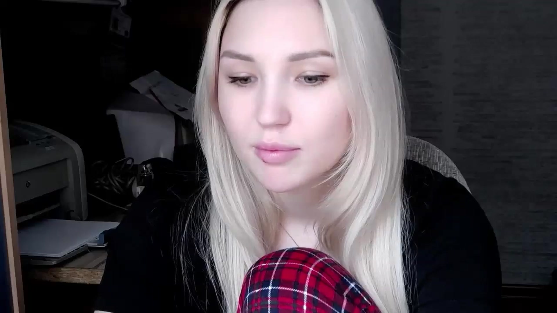 Gallery image thumbnail from Ashley_cutie_'s myfreecams stream on, 11/08/2023, 08:40 image 9 of 20