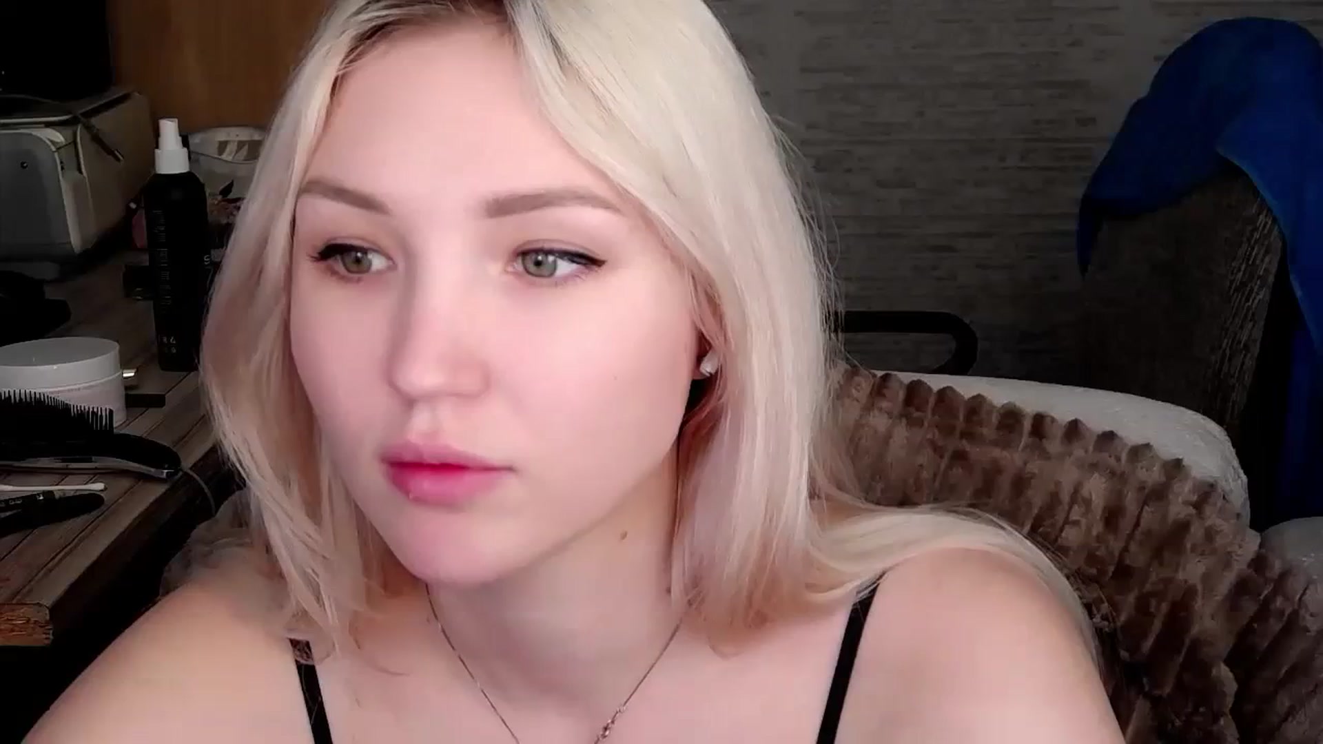 Gallery image thumbnail from Ashley_cutie_'s myfreecams stream on, 11/15/2023, 07:59 image 17 of 20