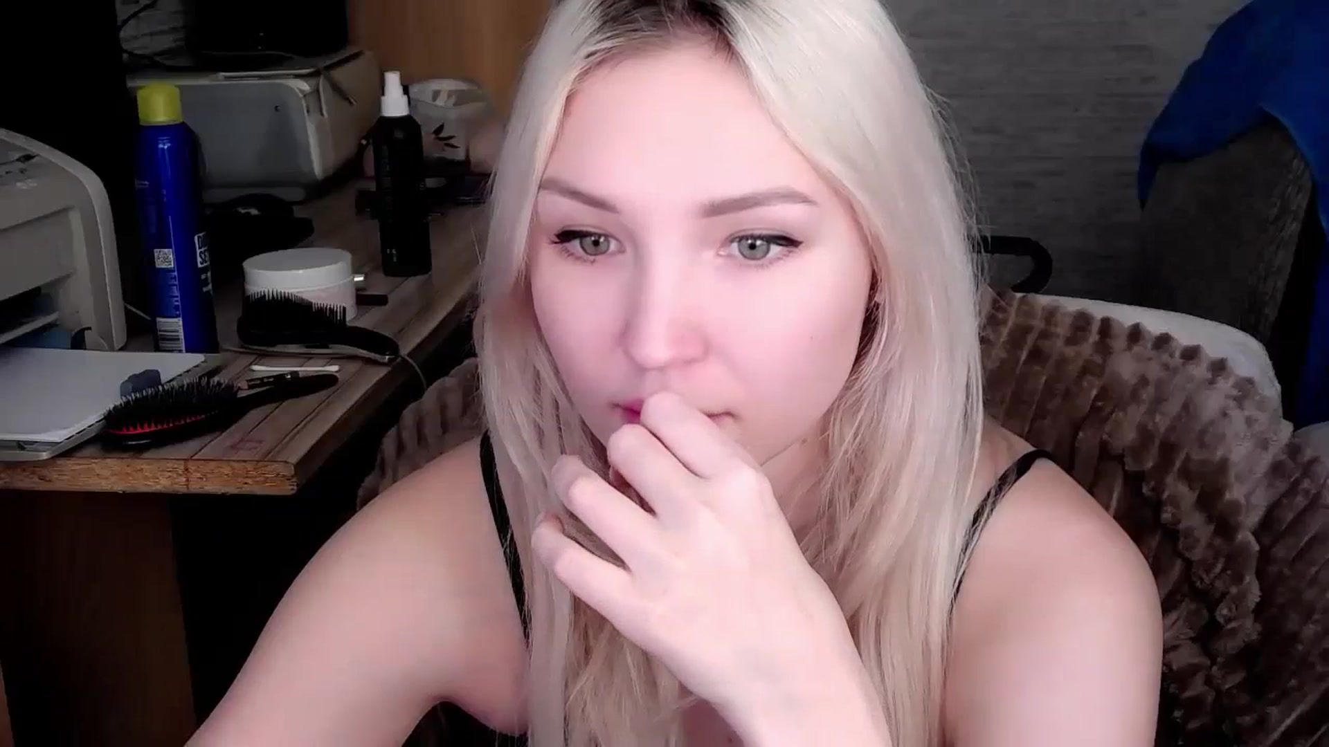 Gallery image thumbnail from Ashley_cutie_'s myfreecams stream on, 11/15/2023, 07:59 image 10 of 20