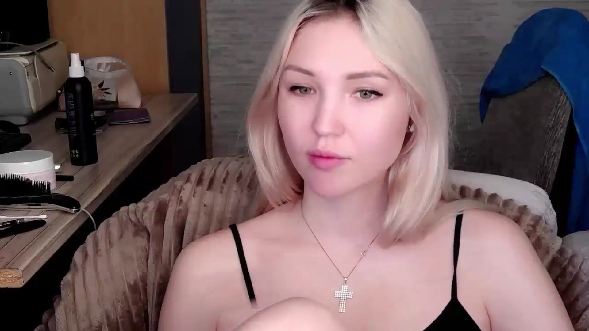 Gallery image thumbnail from Ashley_cutie_'s myfreecams stream on, 11/15/2023, 07:59 image 19 of 20