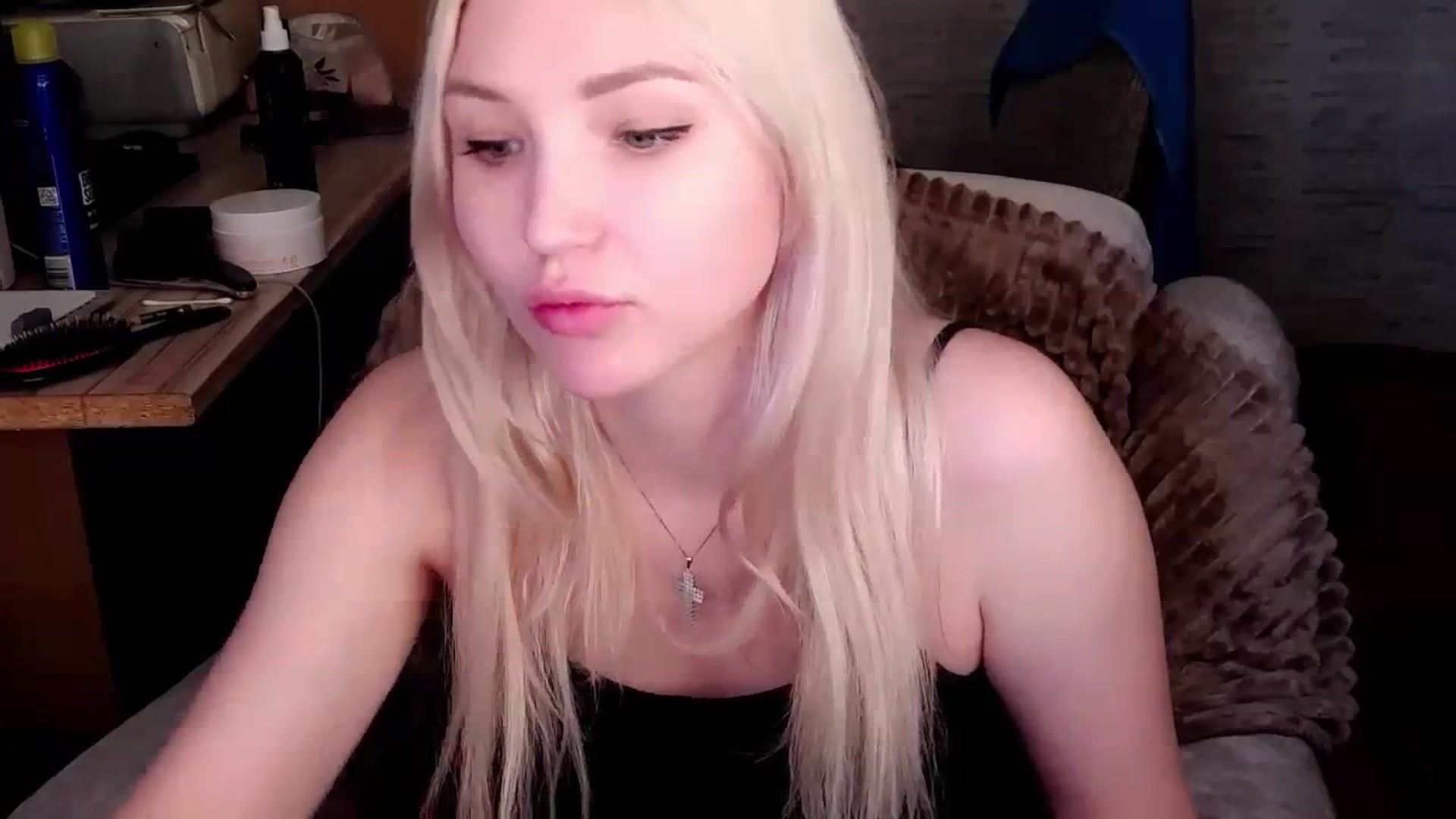 Gallery image thumbnail from Ashley_cutie_'s myfreecams stream on, 11/15/2023, 08:36 image 2 of 20