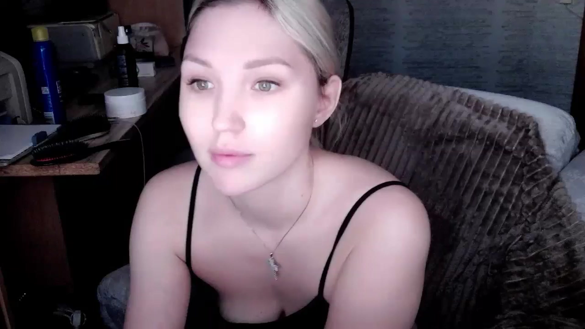 Gallery image thumbnail from Ashley_cutie_'s myfreecams stream on, 11/16/2023, 08:59 image 18 of 20