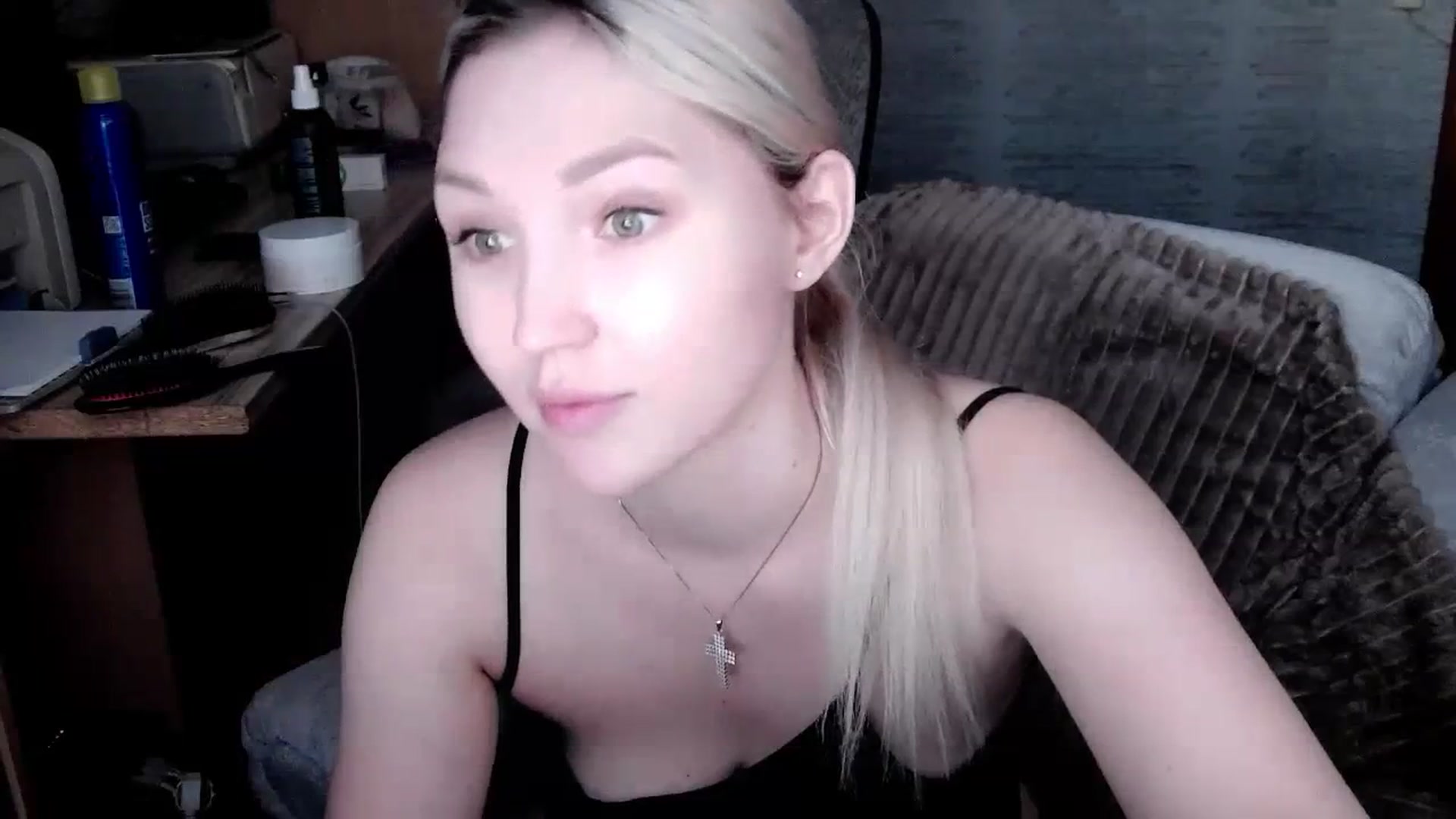 Gallery image thumbnail from Ashley_cutie_'s myfreecams stream on, 11/16/2023, 08:59 image 17 of 20