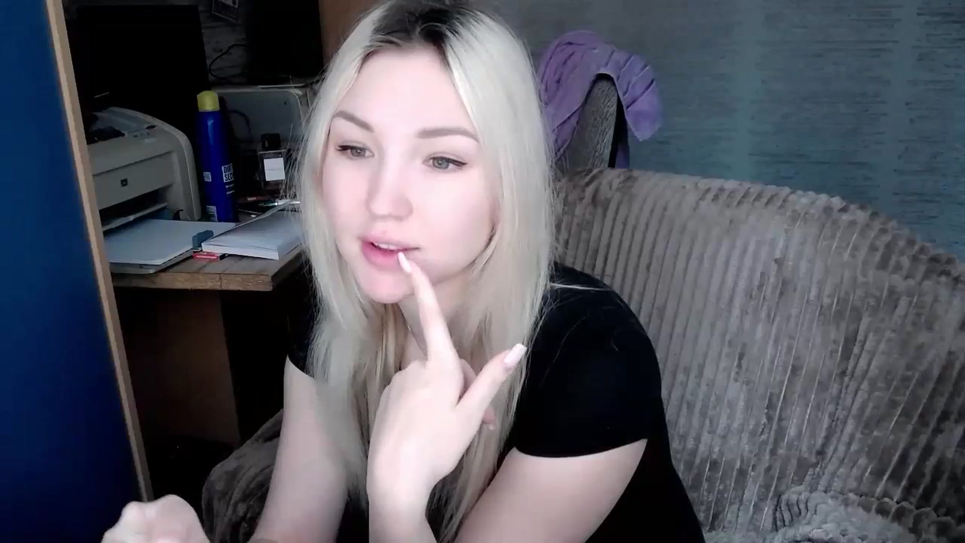 Gallery image thumbnail from Ashley_cutie_'s myfreecams stream on, 11/20/2023, 07:04 image 4 of 20