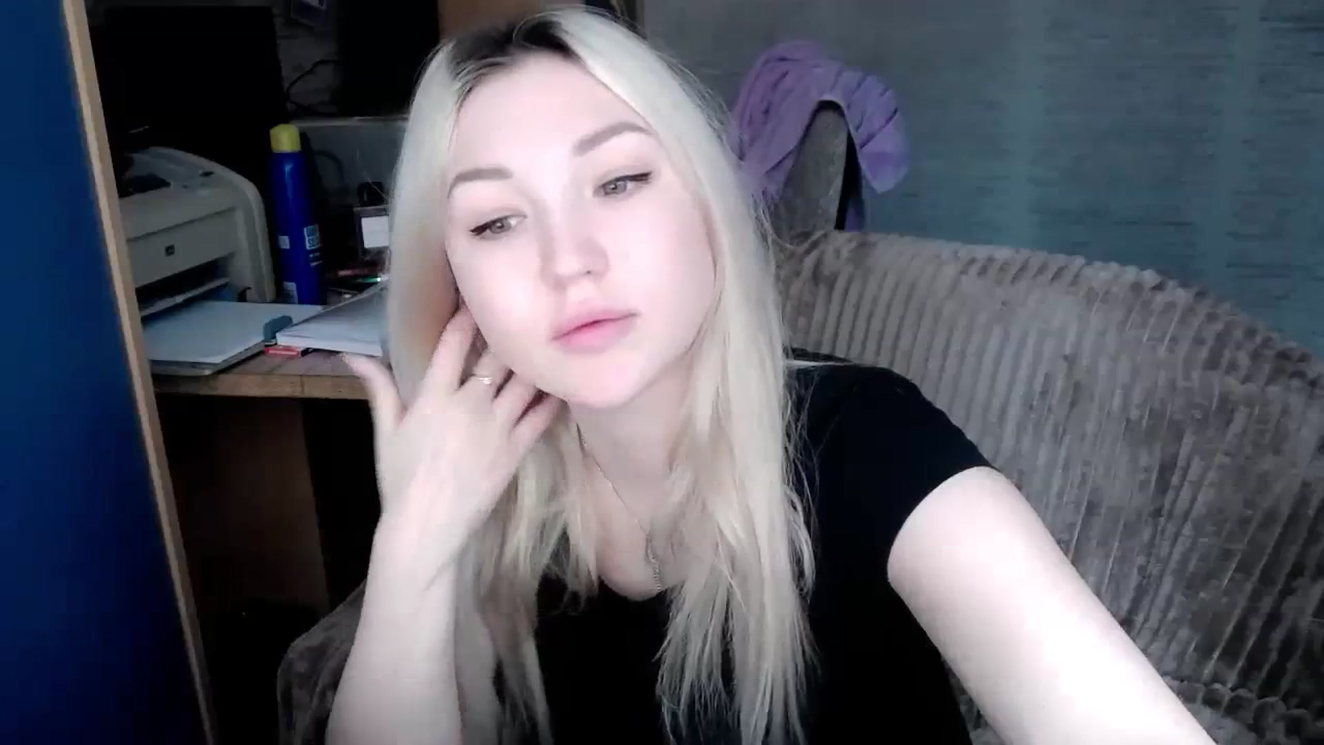 Gallery image thumbnail from Ashley_cutie_'s myfreecams stream on, 11/20/2023, 07:04 image 7 of 20