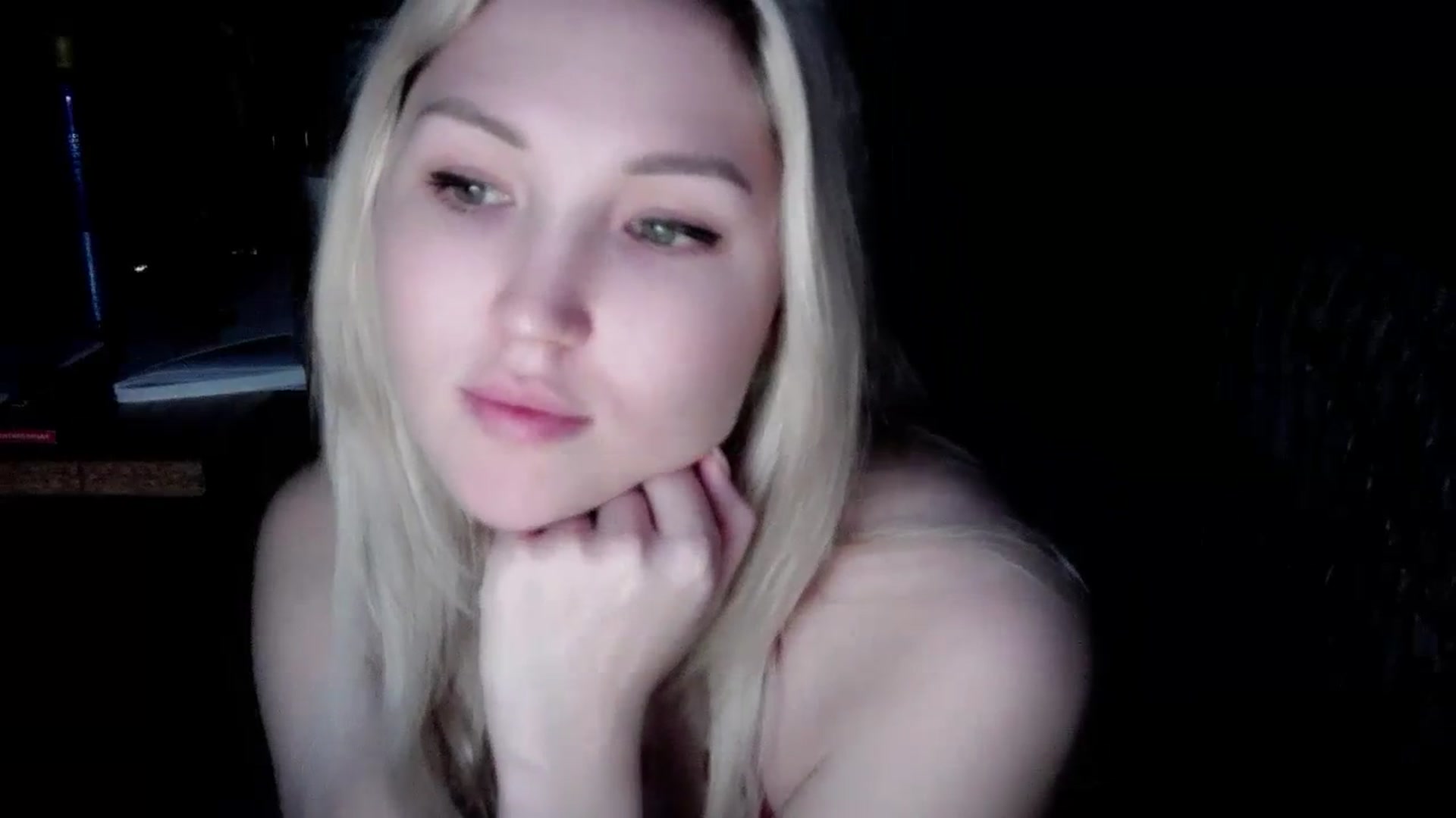 Gallery image thumbnail from Ashley_cutie_'s myfreecams stream on, 11/22/2023, 09:32 image 17 of 20