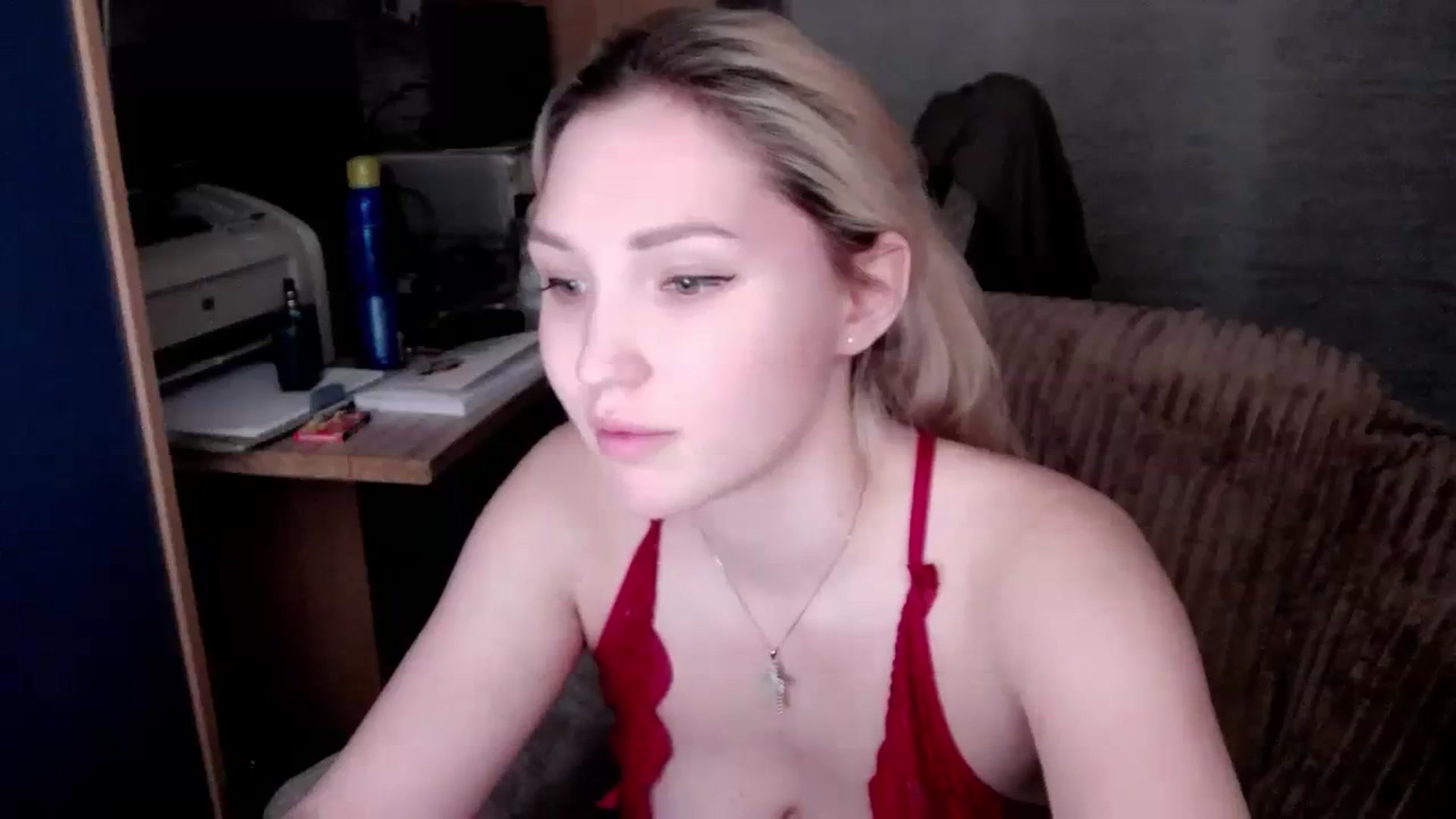 Gallery image thumbnail from Ashley_cutie_'s myfreecams stream on, 11/24/2023, 08:30 image 12 of 20
