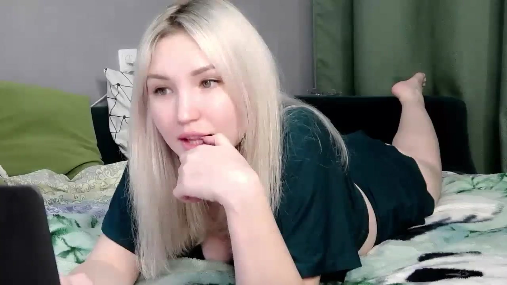 Gallery image thumbnail from Ashley_cutie_'s myfreecams stream on, 12/09/2023, 12:14 image 6 of 20