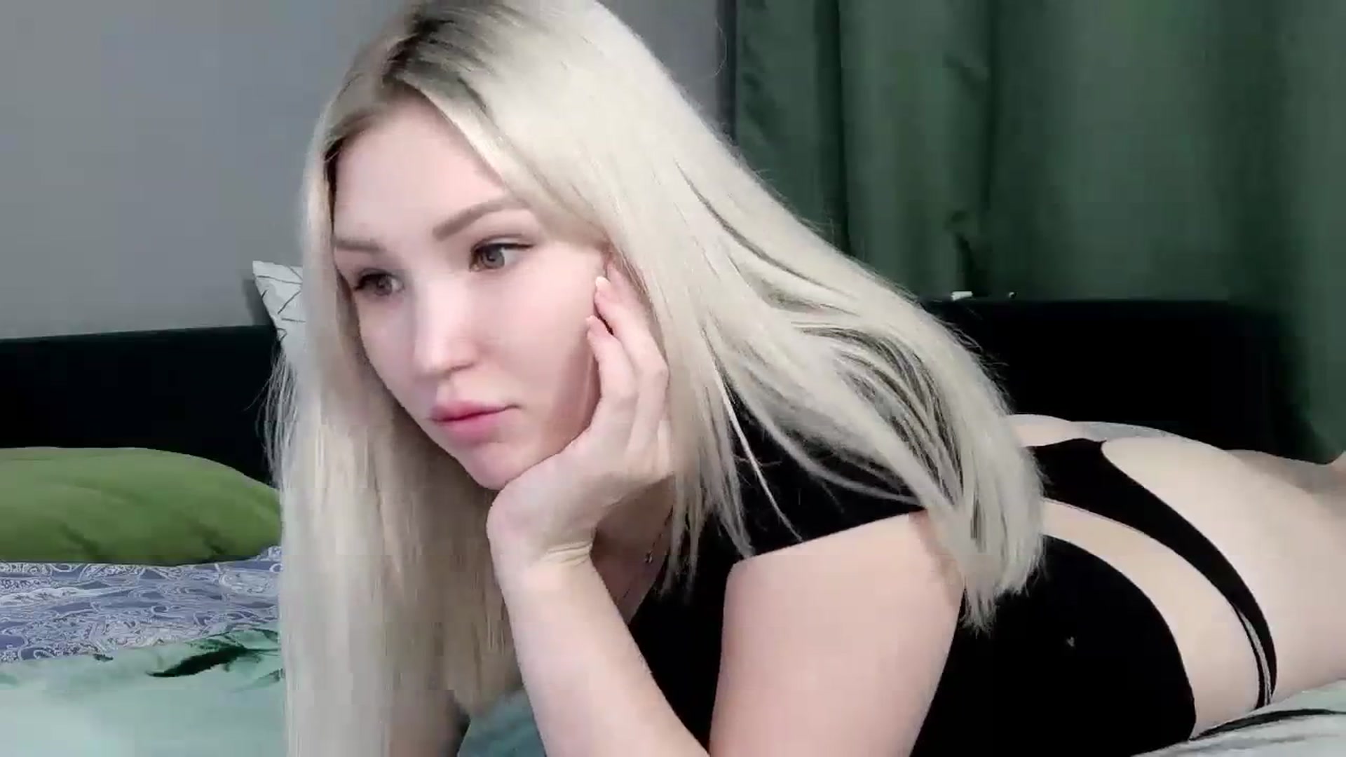Gallery image thumbnail from Ashley_cutie_'s myfreecams stream on, 12/12/2023, 08:07 image 8 of 20