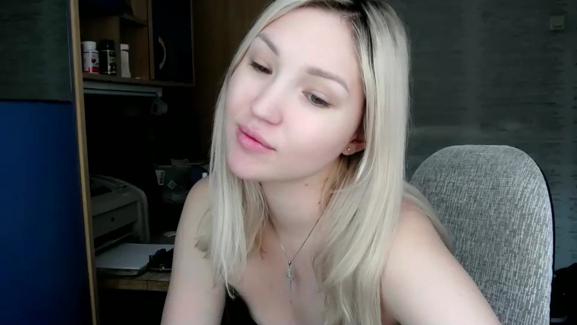 Gallery image thumbnail from Ashley_cutie_'s myfreecams stream on, 12/25/2023, 05:30 image 12 of 20