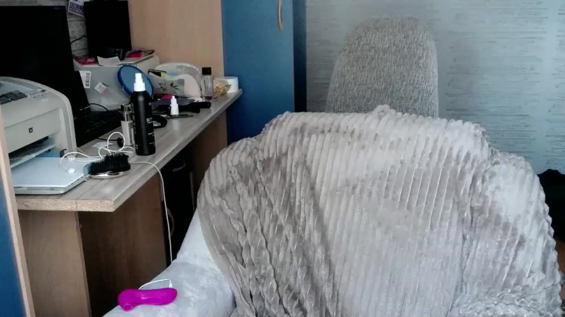 Gallery image thumbnail from Ashley_cutie_'s myfreecams stream on, 12/25/2023, 08:25 image 12 of 20