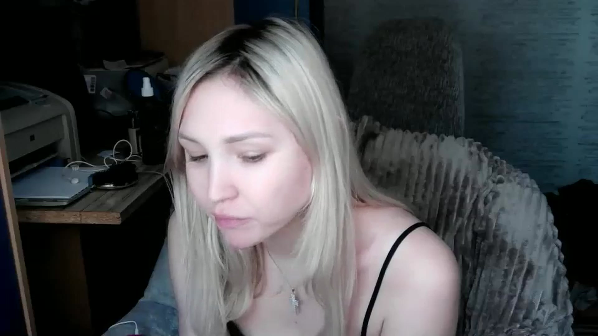 Gallery image thumbnail from Ashley_cutie_'s myfreecams stream on, 12/25/2023, 08:25 image 13 of 20