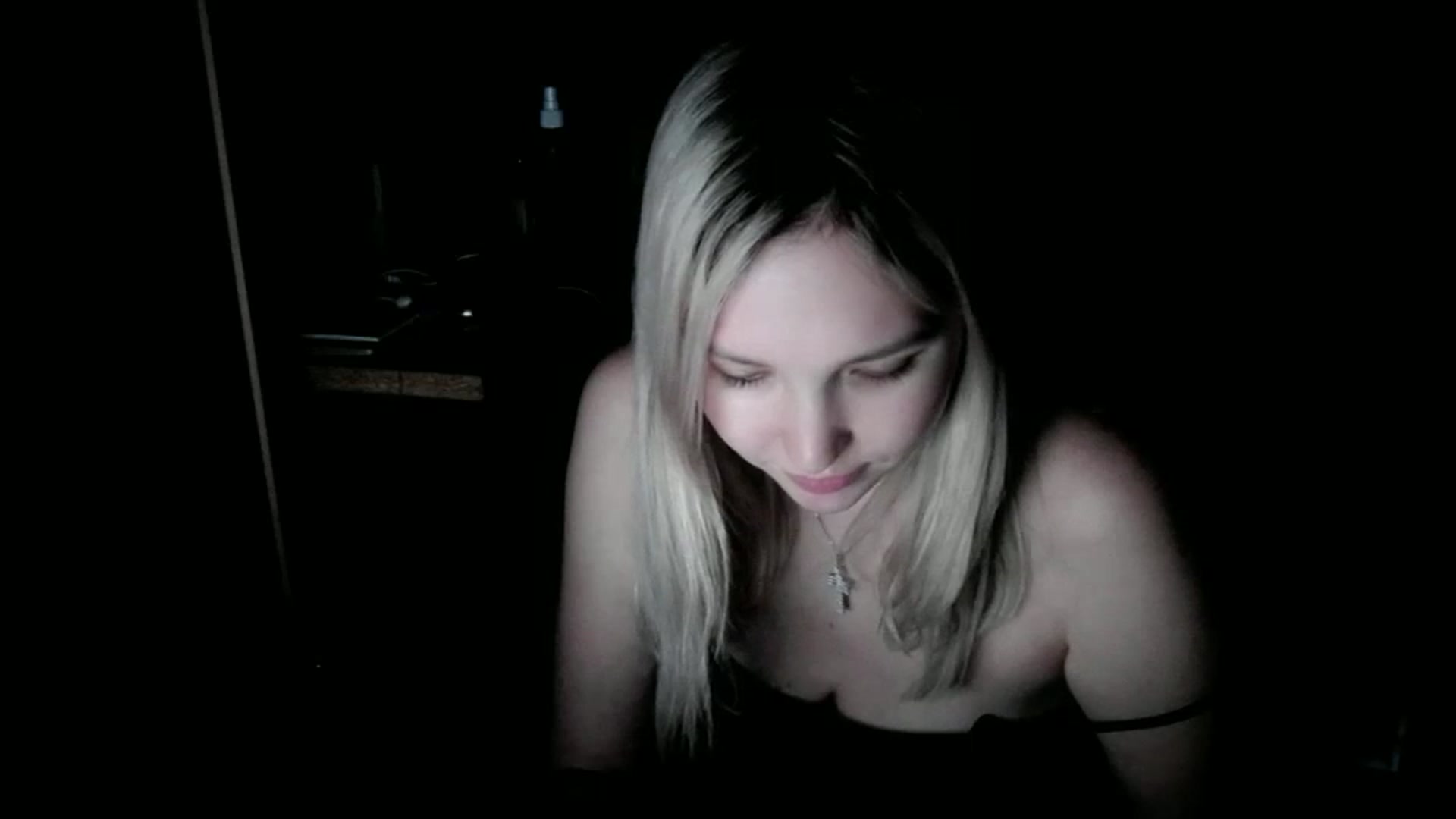Gallery image thumbnail from Ashley_cutie_'s myfreecams stream on, 12/25/2023, 09:42 image 10 of 20