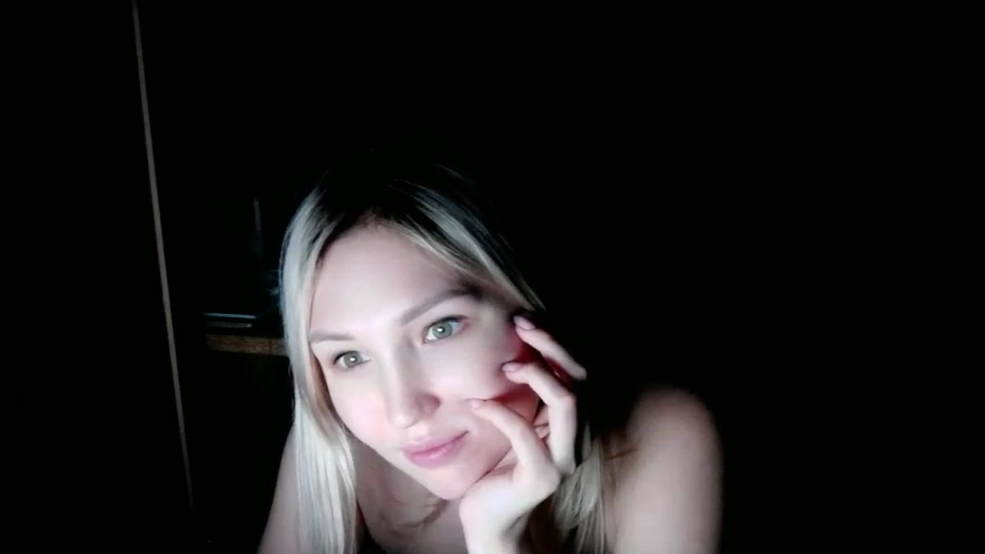 Gallery image thumbnail from Ashley_cutie_'s myfreecams stream on, 12/25/2023, 09:42 image 15 of 20