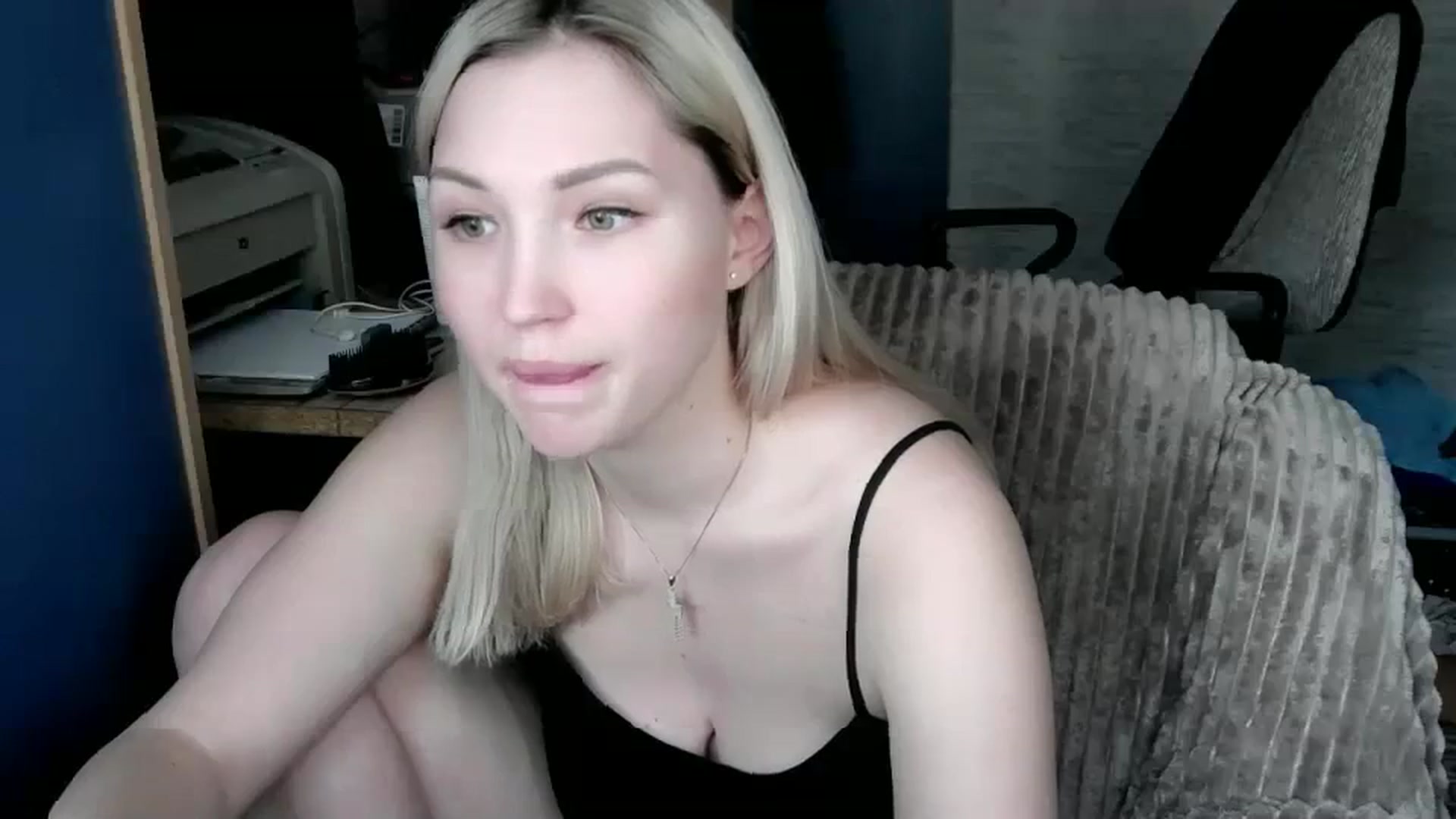 Gallery image thumbnail from Ashley_cutie_'s myfreecams stream on, 12/26/2023, 07:32 image 17 of 20