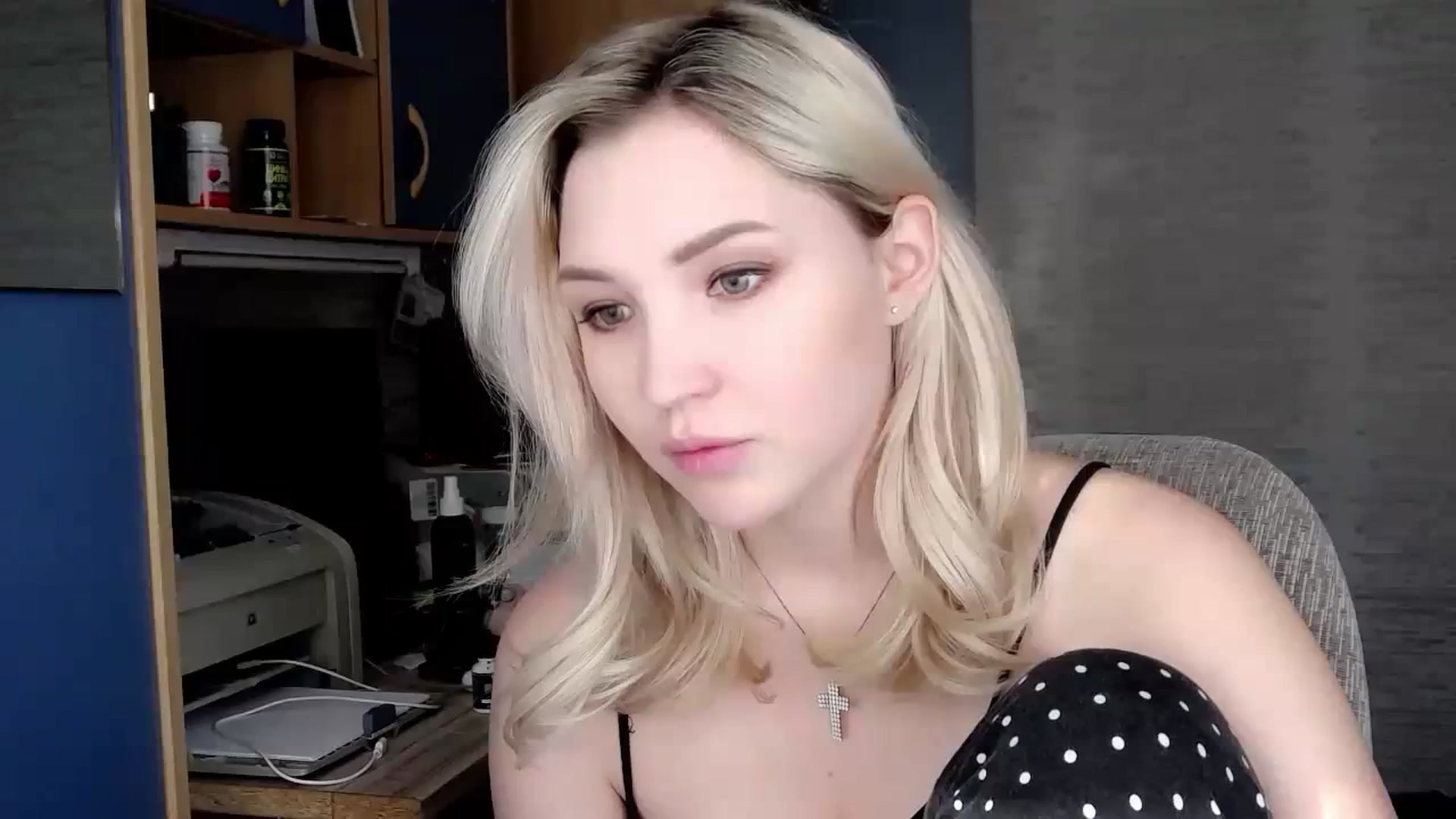 Gallery image thumbnail from Ashley_cutie_'s myfreecams stream on, 12/29/2023, 07:22 image 6 of 20
