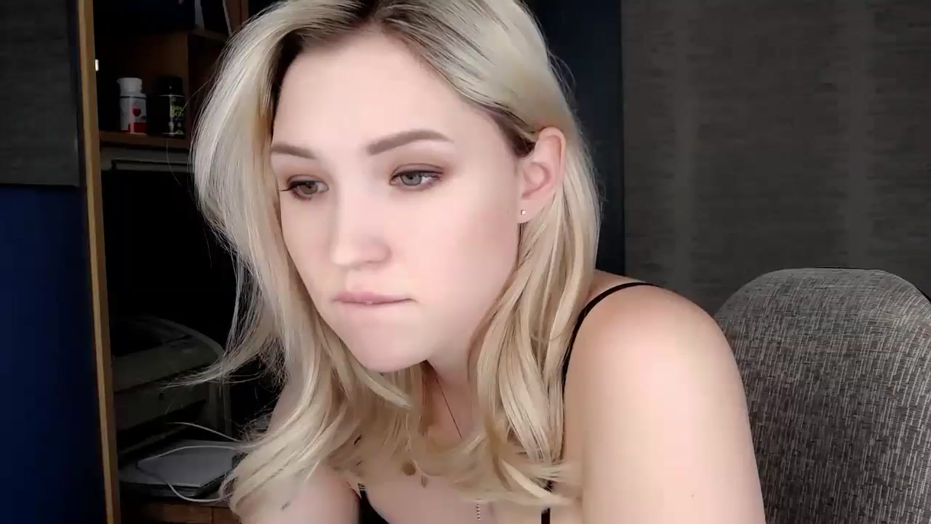 Gallery image thumbnail from Ashley_cutie_'s myfreecams stream on, 12/29/2023, 07:22 image 1 of 20