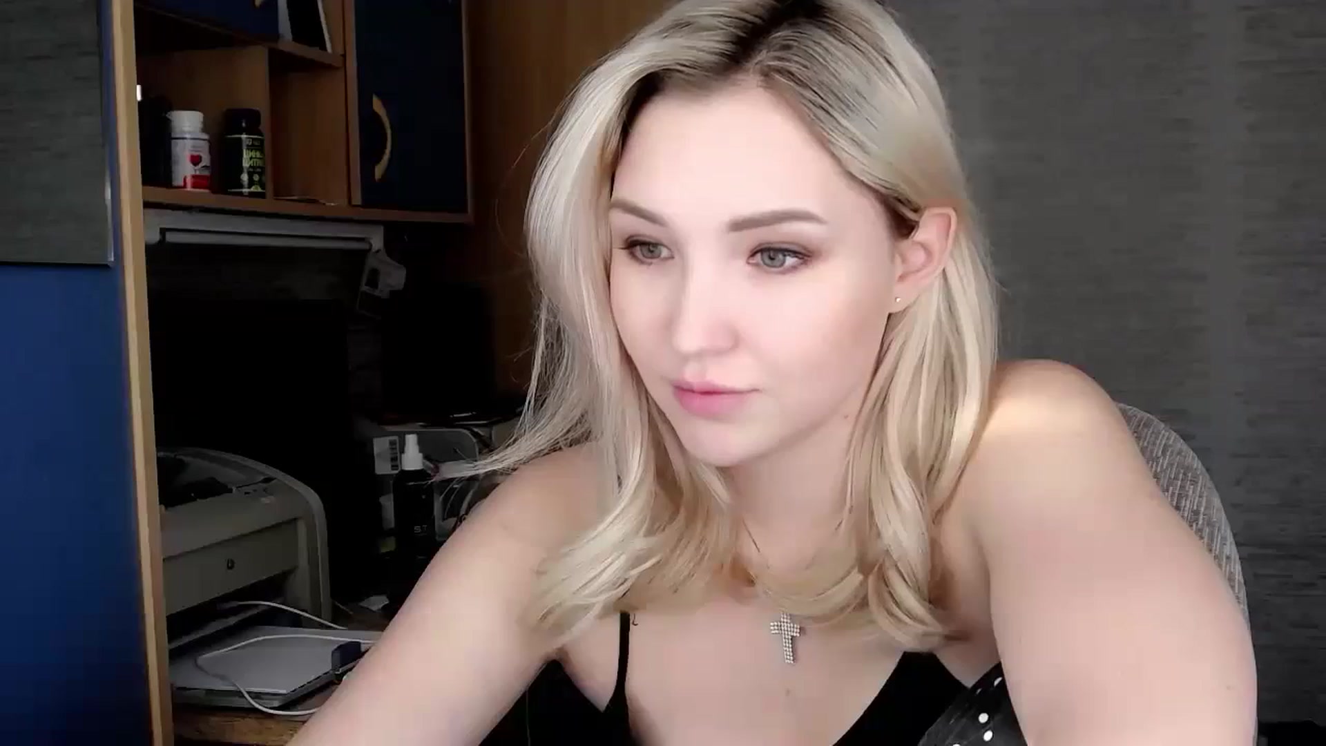 Gallery image thumbnail from Ashley_cutie_'s myfreecams stream on, 12/29/2023, 07:22 image 11 of 20