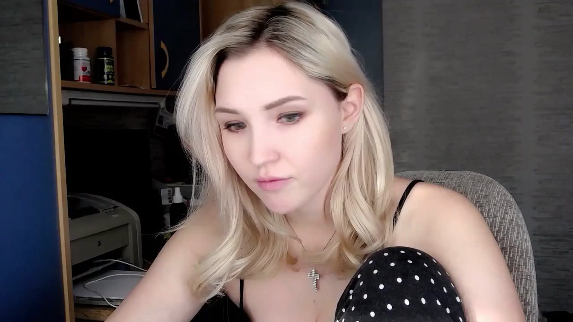 Gallery image thumbnail from Ashley_cutie_'s myfreecams stream on, 12/29/2023, 07:22 image 5 of 20