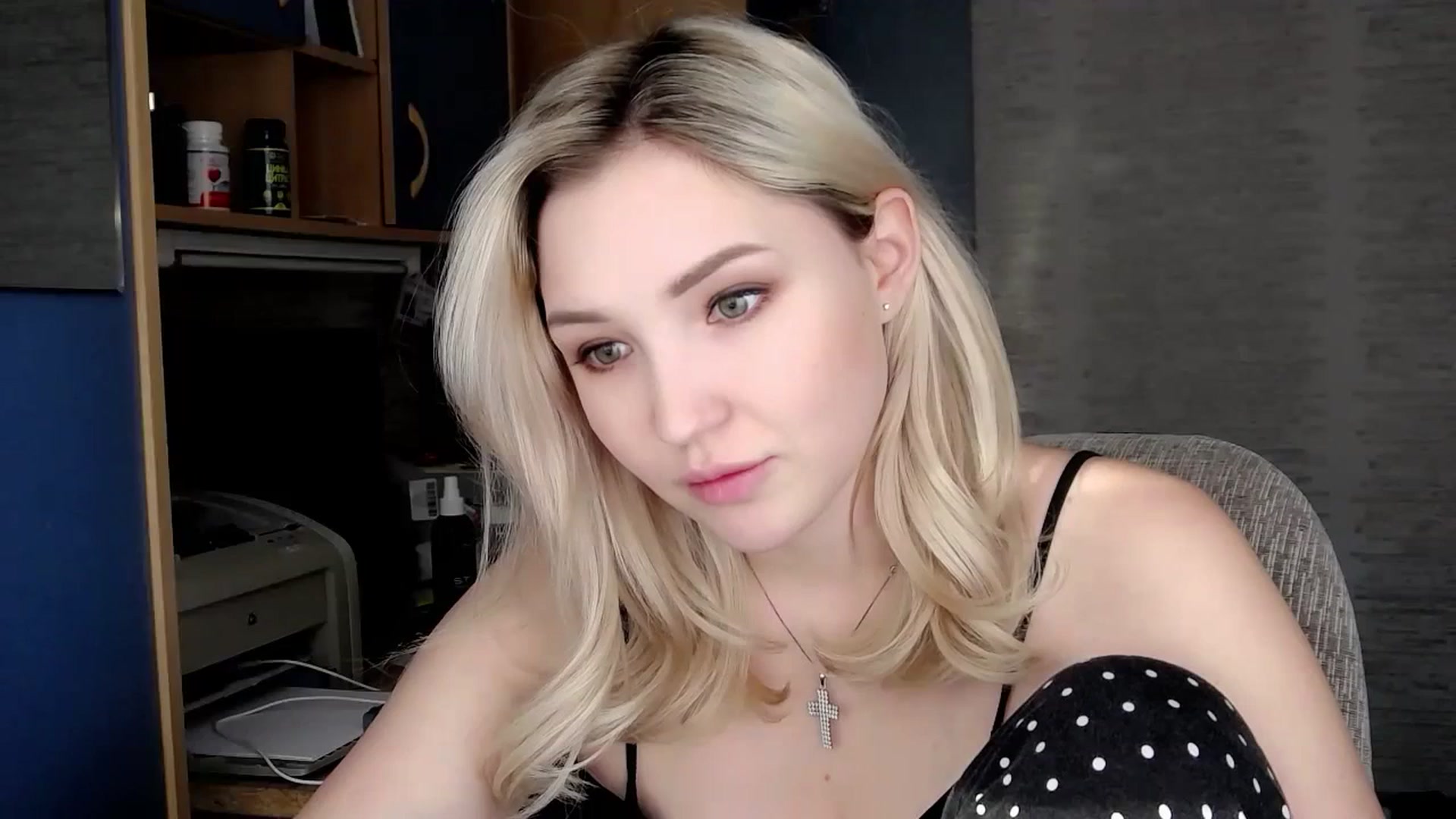 Gallery image thumbnail from Ashley_cutie_'s myfreecams stream on, 12/29/2023, 07:22 image 7 of 20