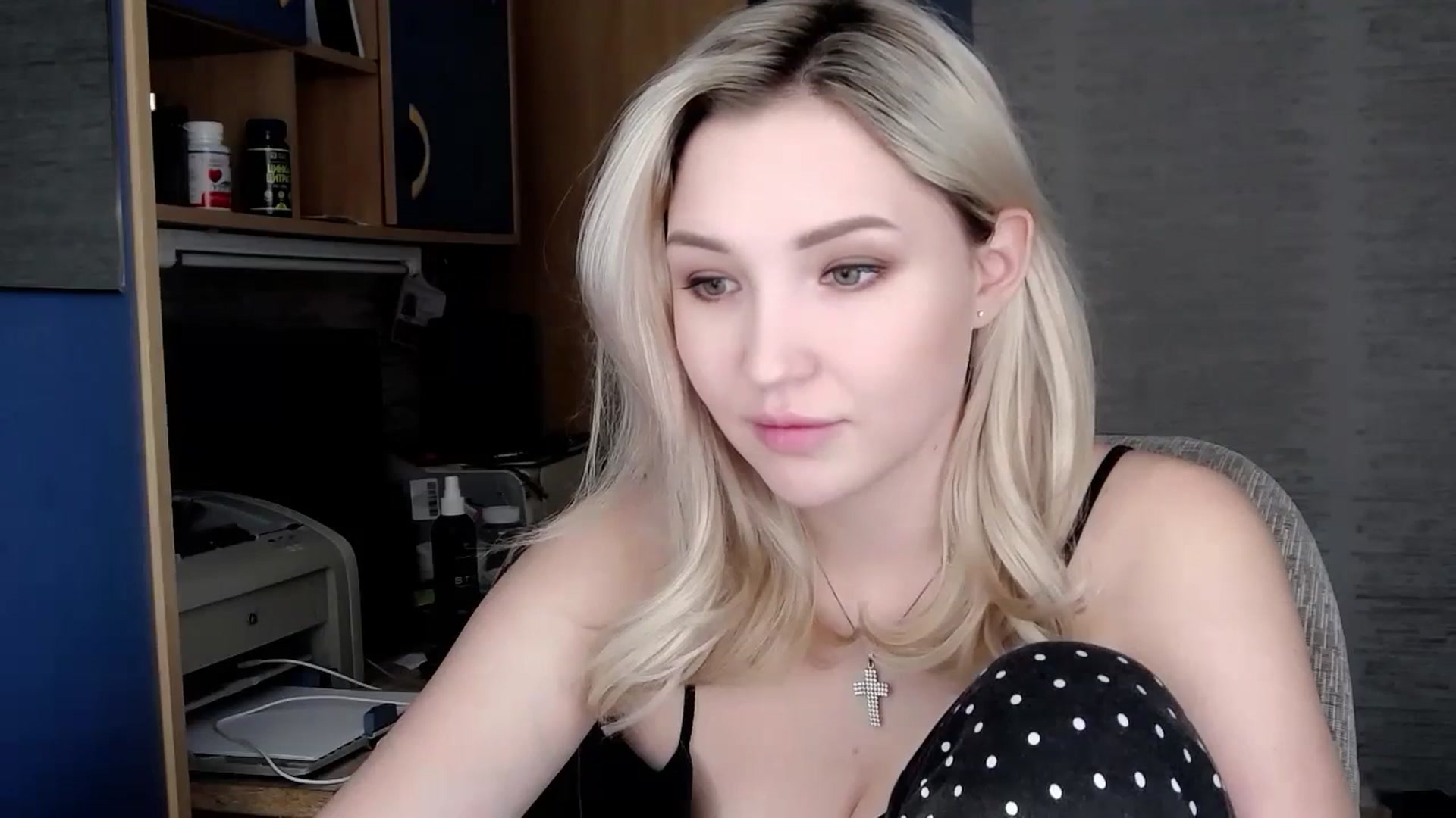 Gallery image thumbnail from Ashley_cutie_'s myfreecams stream on, 12/29/2023, 07:22 image 13 of 20