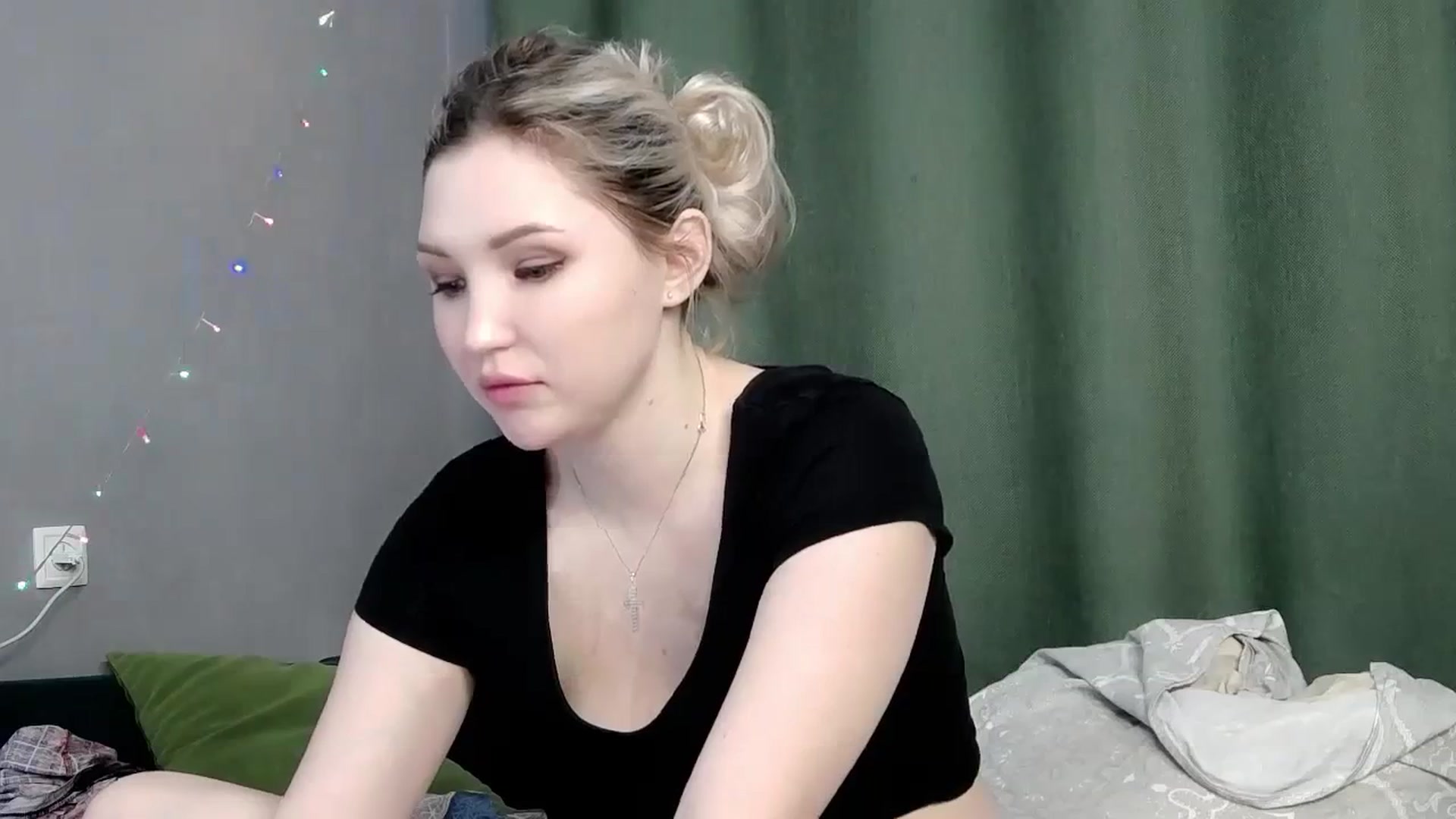Gallery image thumbnail from Ashley_cutie_'s myfreecams stream on, 01/27/2024, 16:33 image 8 of 20