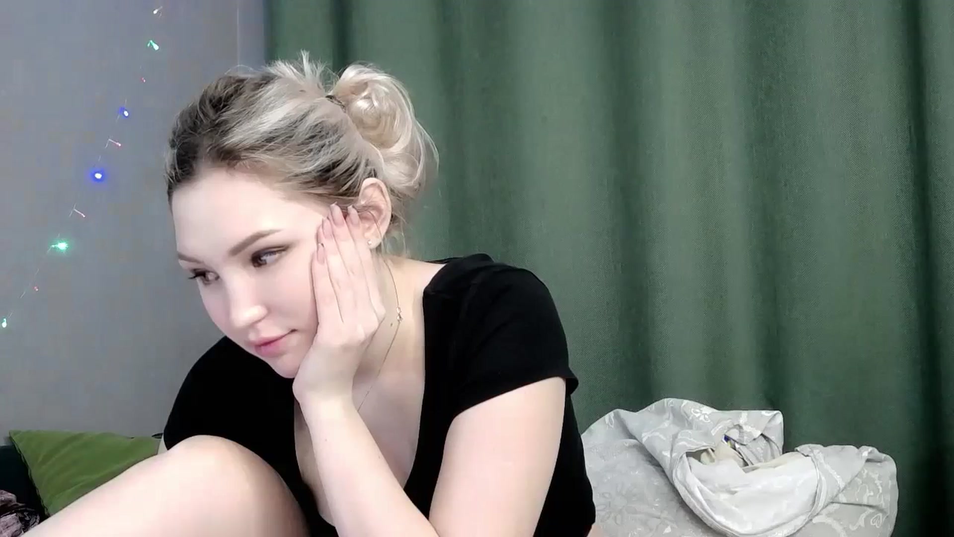 Gallery image thumbnail from Ashley_cutie_'s myfreecams stream on, 01/27/2024, 16:33 image 2 of 20