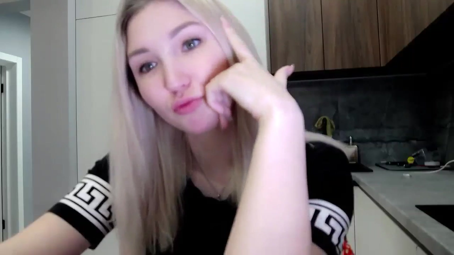 Gallery image thumbnail from Ashley_cutie_'s myfreecams stream on, 01/28/2024, 11:22 image 16 of 20