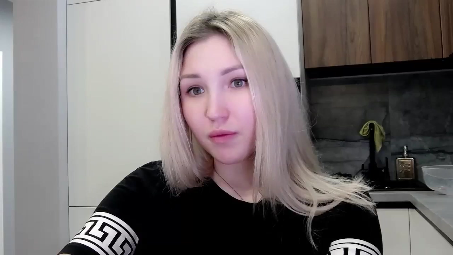 Gallery image thumbnail from Ashley_cutie_'s myfreecams stream on, 01/28/2024, 13:53 image 14 of 20