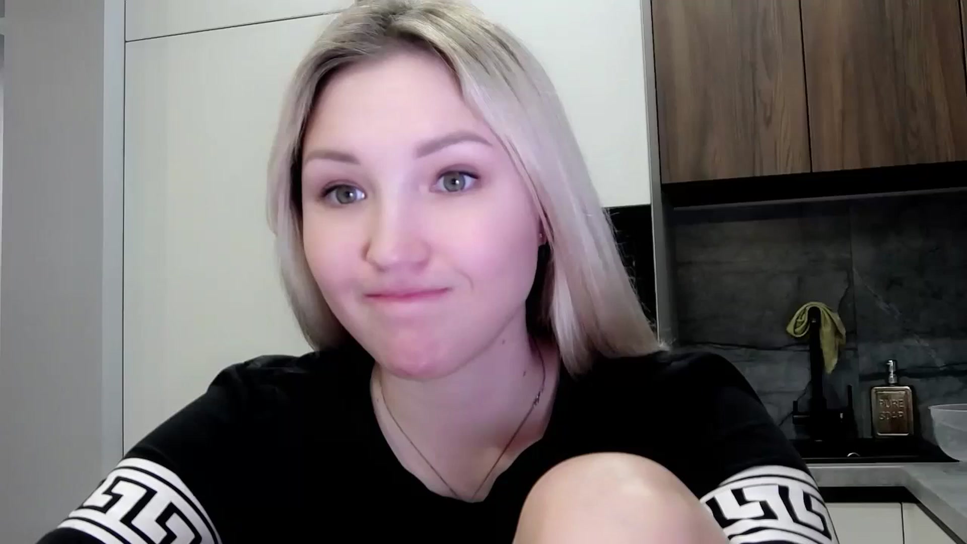 Gallery image thumbnail from Ashley_cutie_'s myfreecams stream on, 01/28/2024, 13:53 image 8 of 20