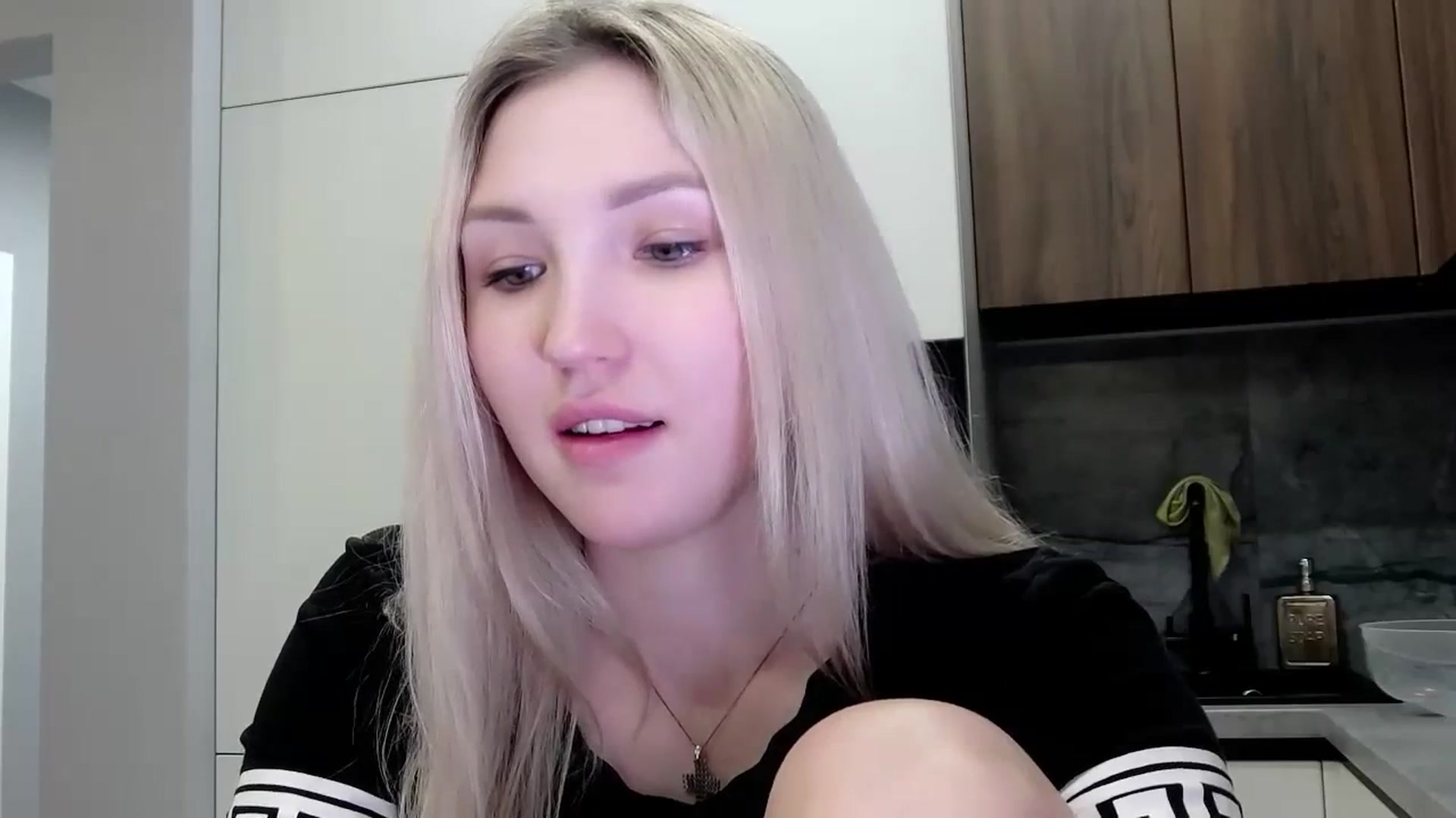 Gallery image thumbnail from Ashley_cutie_'s myfreecams stream on, 01/28/2024, 13:53 image 17 of 20