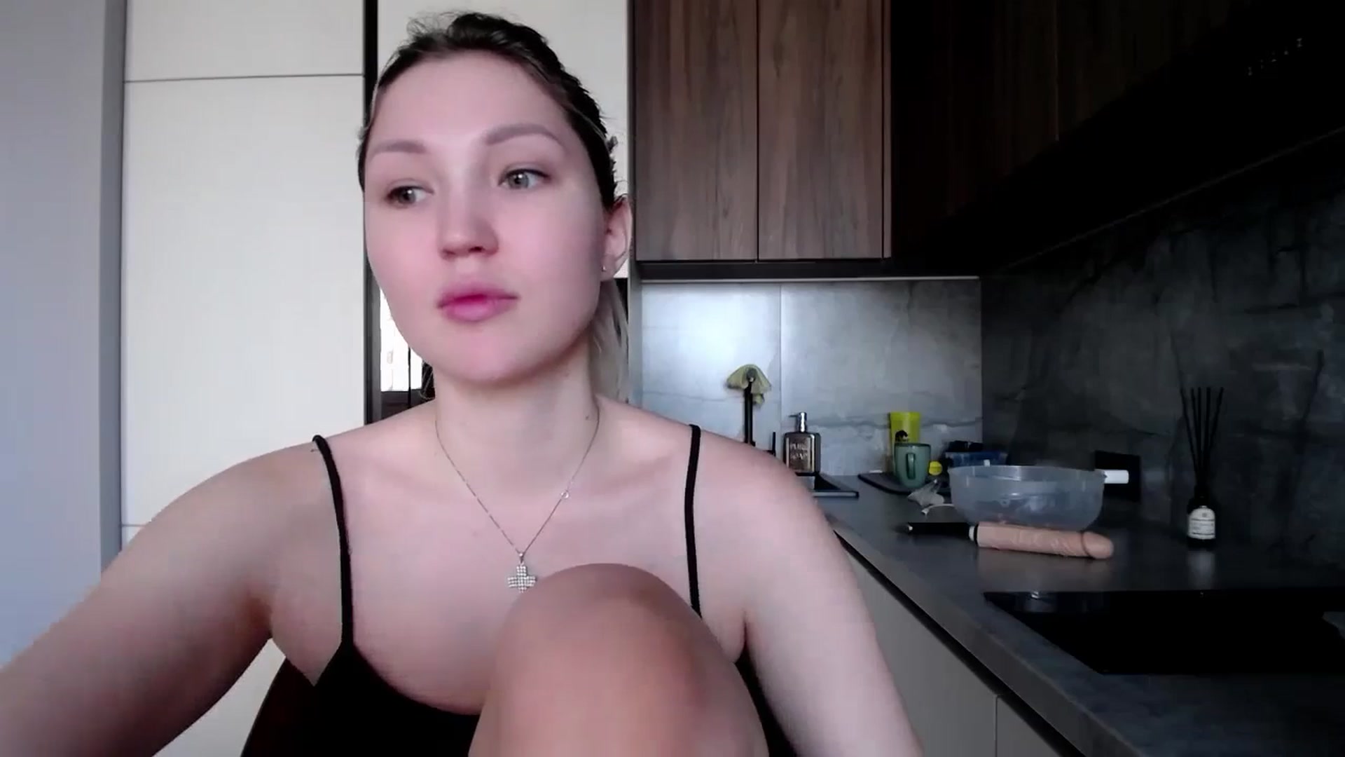 Gallery image thumbnail from Ashley_cutie_'s myfreecams stream on, 02/01/2024, 06:37 image 12 of 20