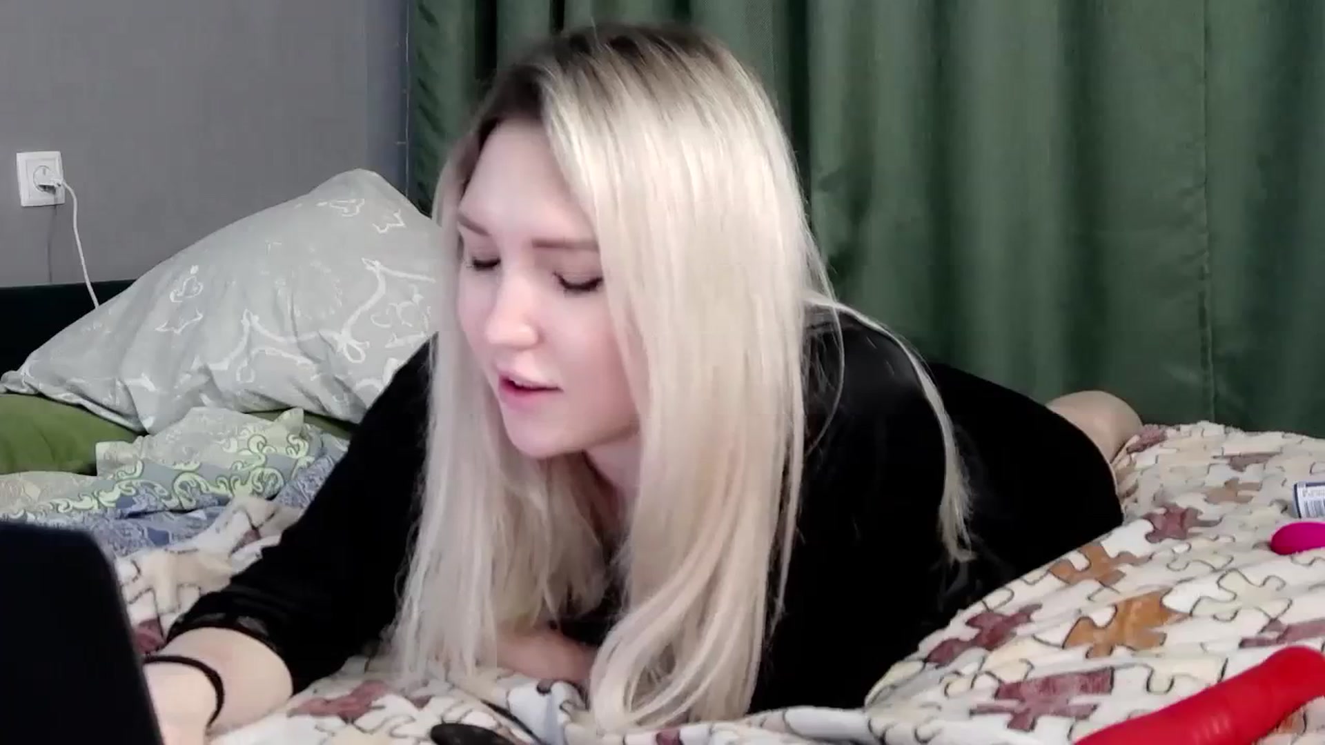 Gallery image thumbnail from Ashley_cutie_'s myfreecams stream on, 02/07/2024, 09:54 image 4 of 20