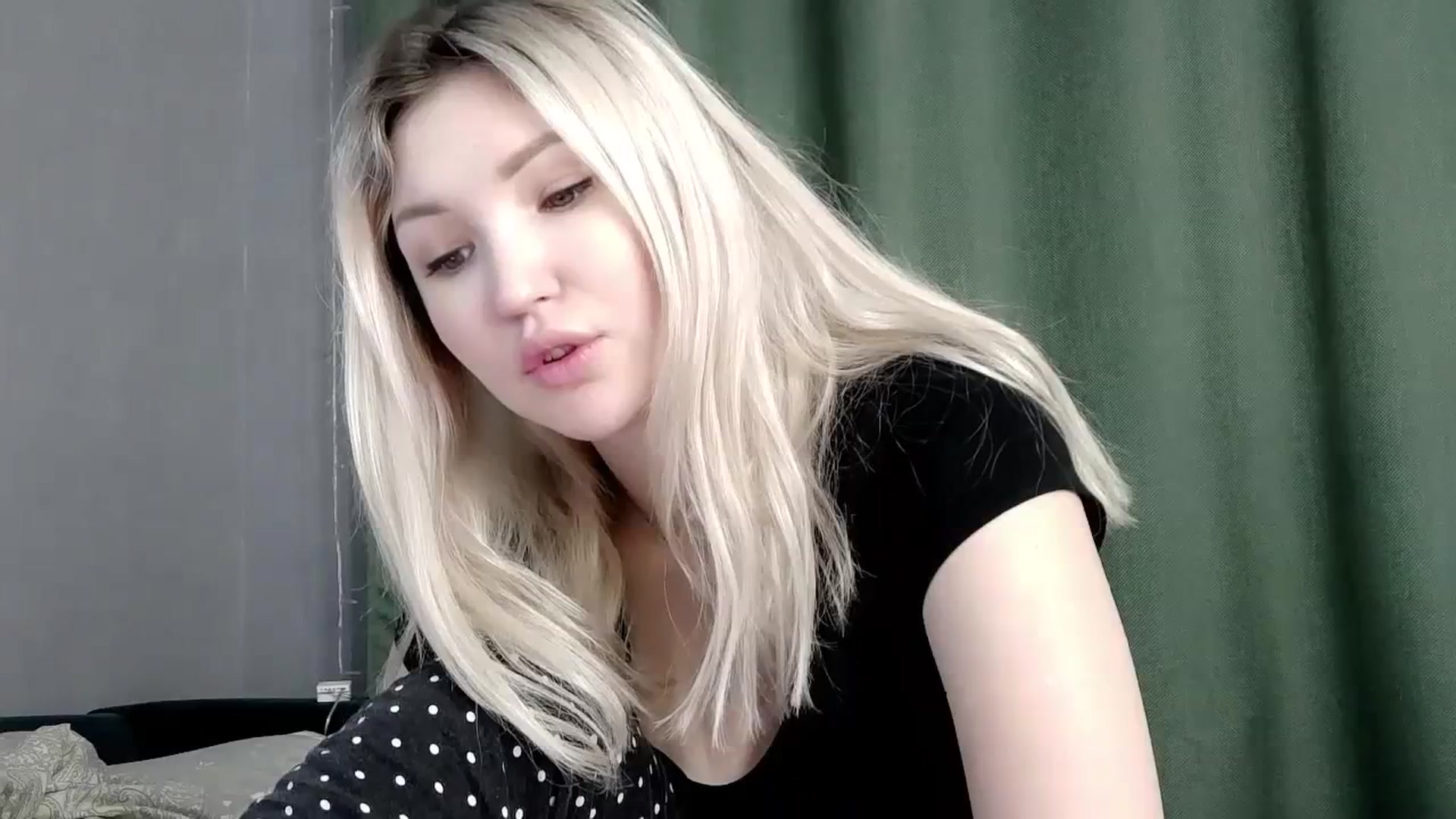 Gallery image thumbnail from Ashley_cutie_'s myfreecams stream on, 02/08/2024, 08:35 image 9 of 20