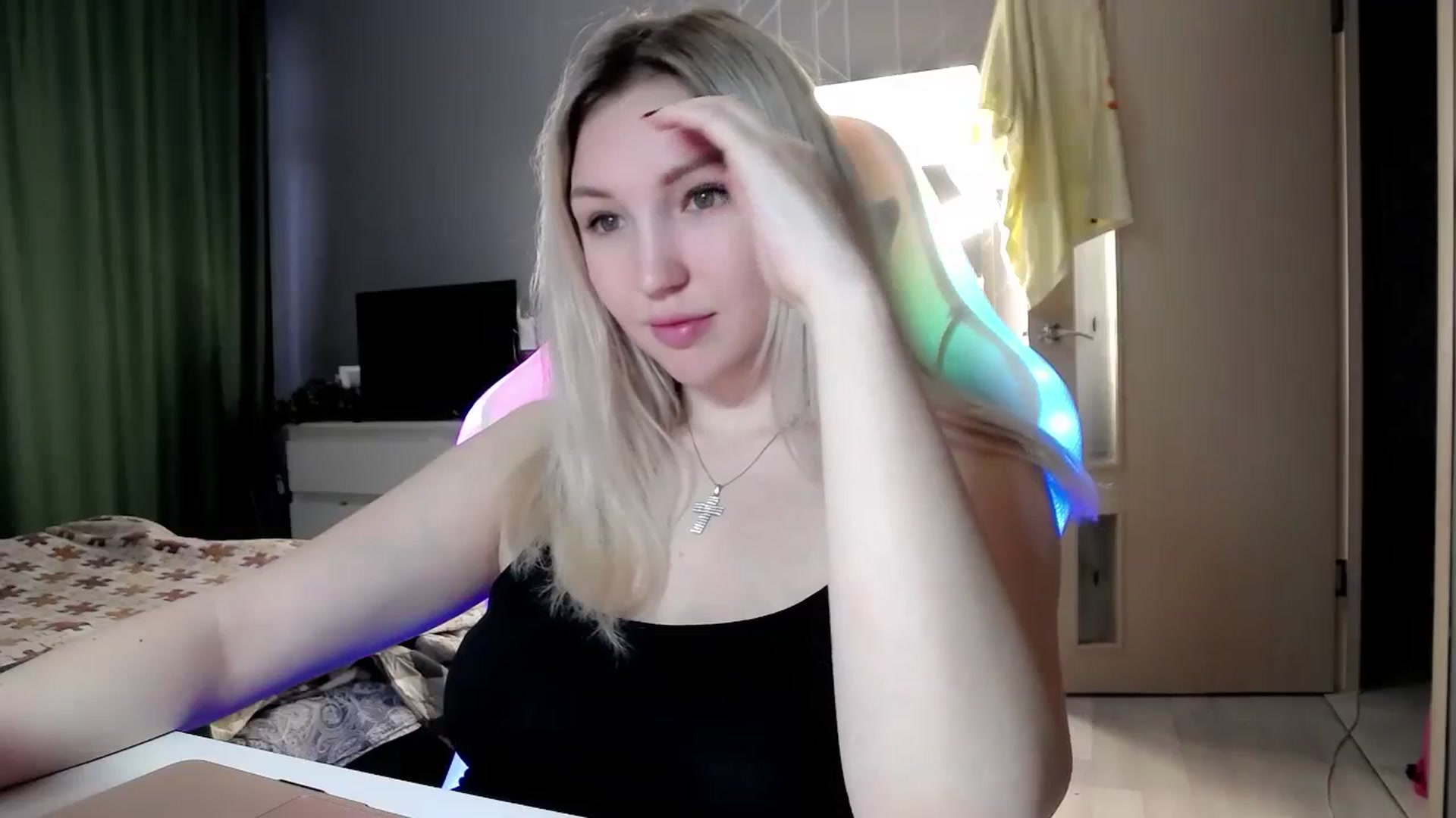 Gallery image thumbnail from Ashley_cutie_'s myfreecams stream on, 02/09/2024, 10:01 image 3 of 20