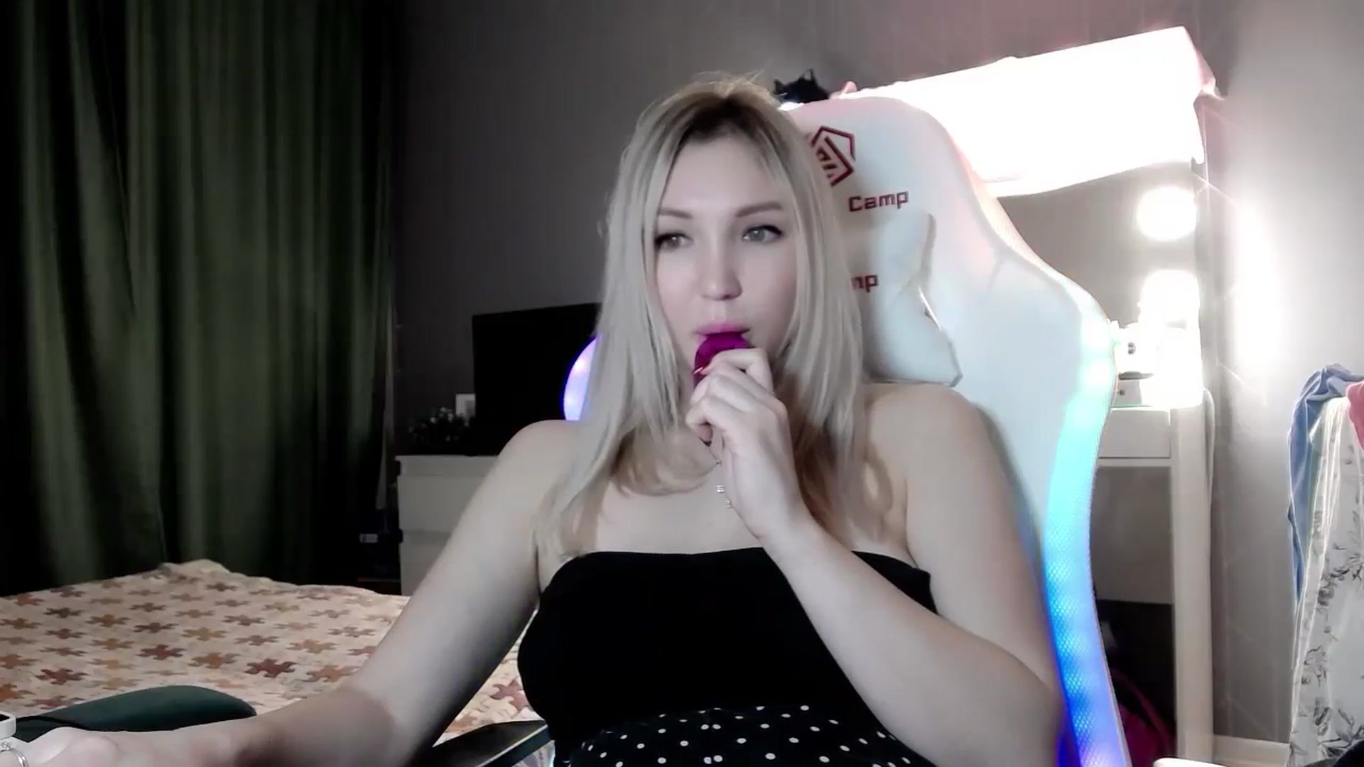 Gallery image thumbnail from Ashley_cutie_'s myfreecams stream on, 02/11/2024, 12:12 image 18 of 20