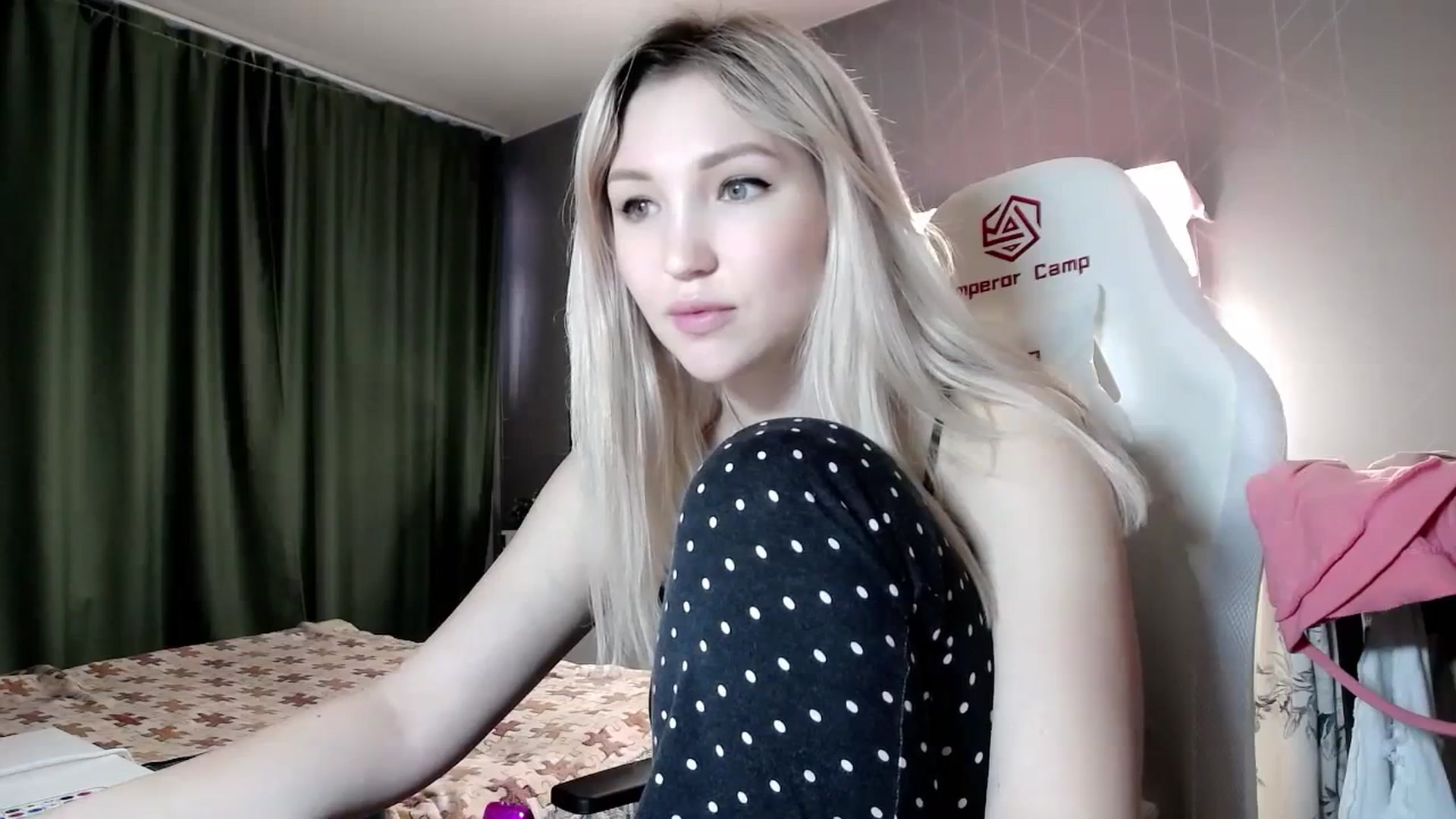 Gallery image thumbnail from Ashley_cutie_'s myfreecams stream on, 02/11/2024, 12:12 image 2 of 20