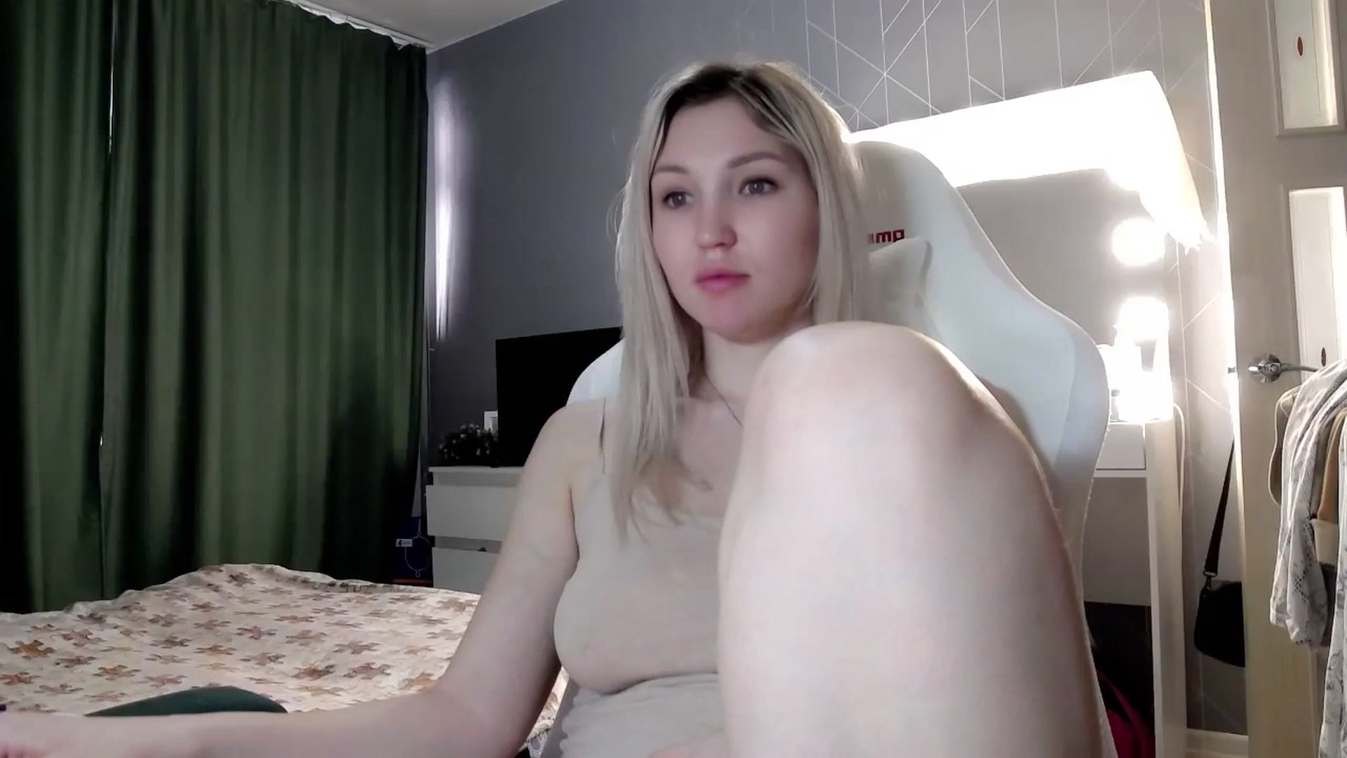Gallery image thumbnail from Ashley_cutie_'s myfreecams stream on, 02/12/2024, 10:15 image 19 of 20